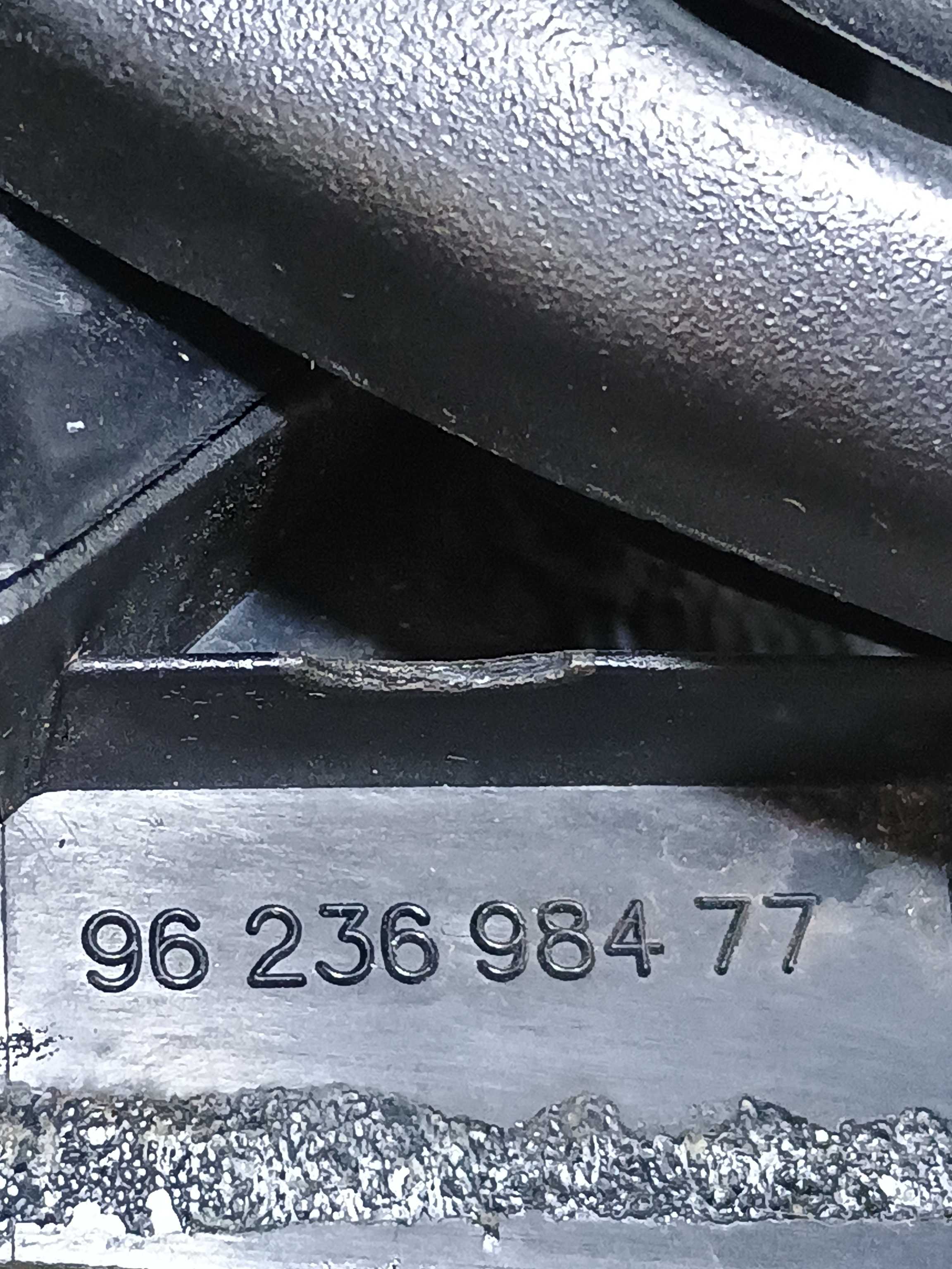 Maçaneta Dianteira Esquerda Peugeot 206 1.4 2004 Preto Traseira 5