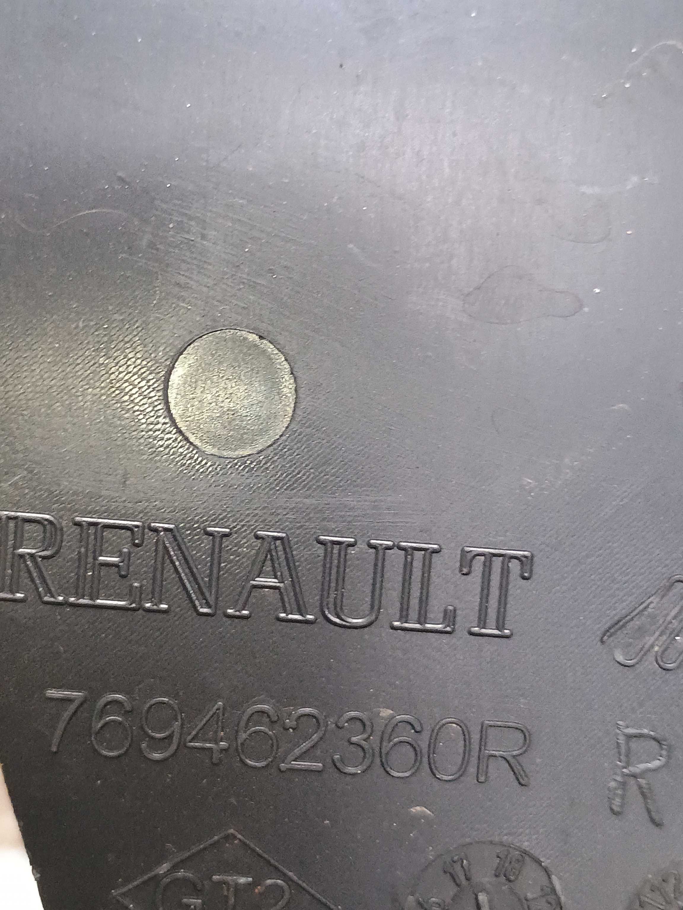 Moldura L.d Porta Malas Renault Sandero  2015 769462360r 3