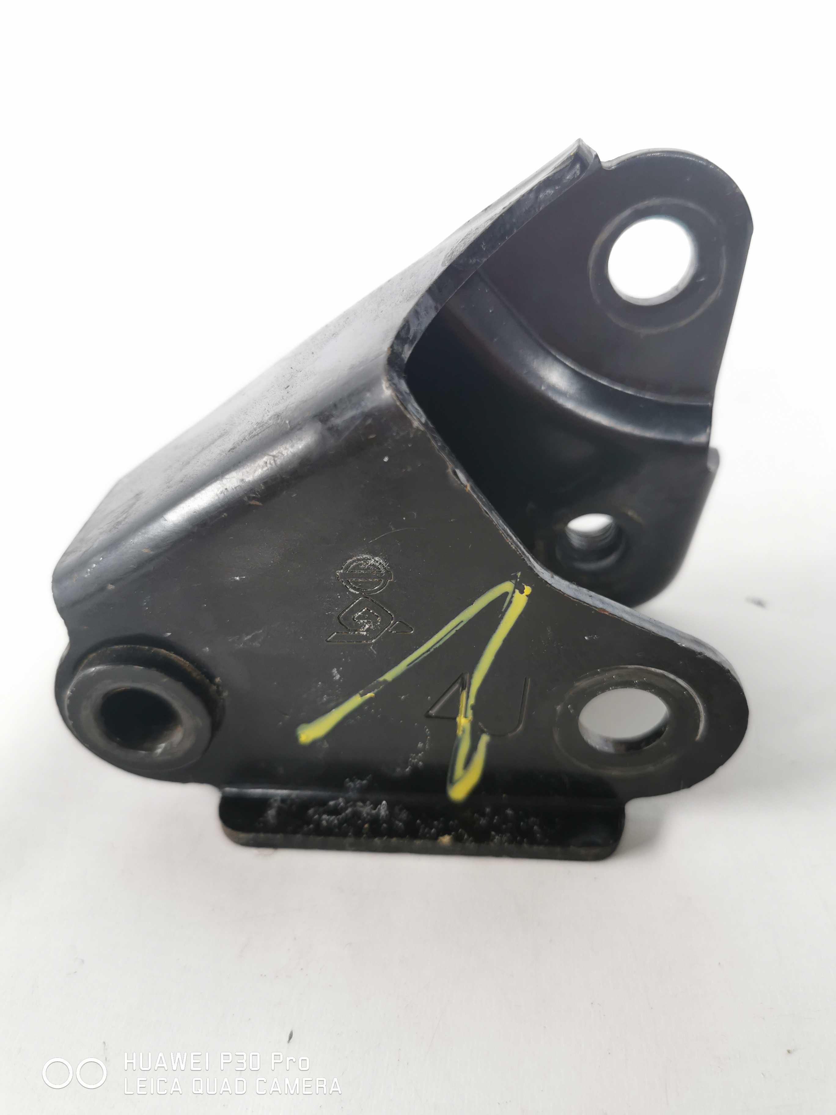 Suporte Coxim Câmbio Nissan Versa 2019 3