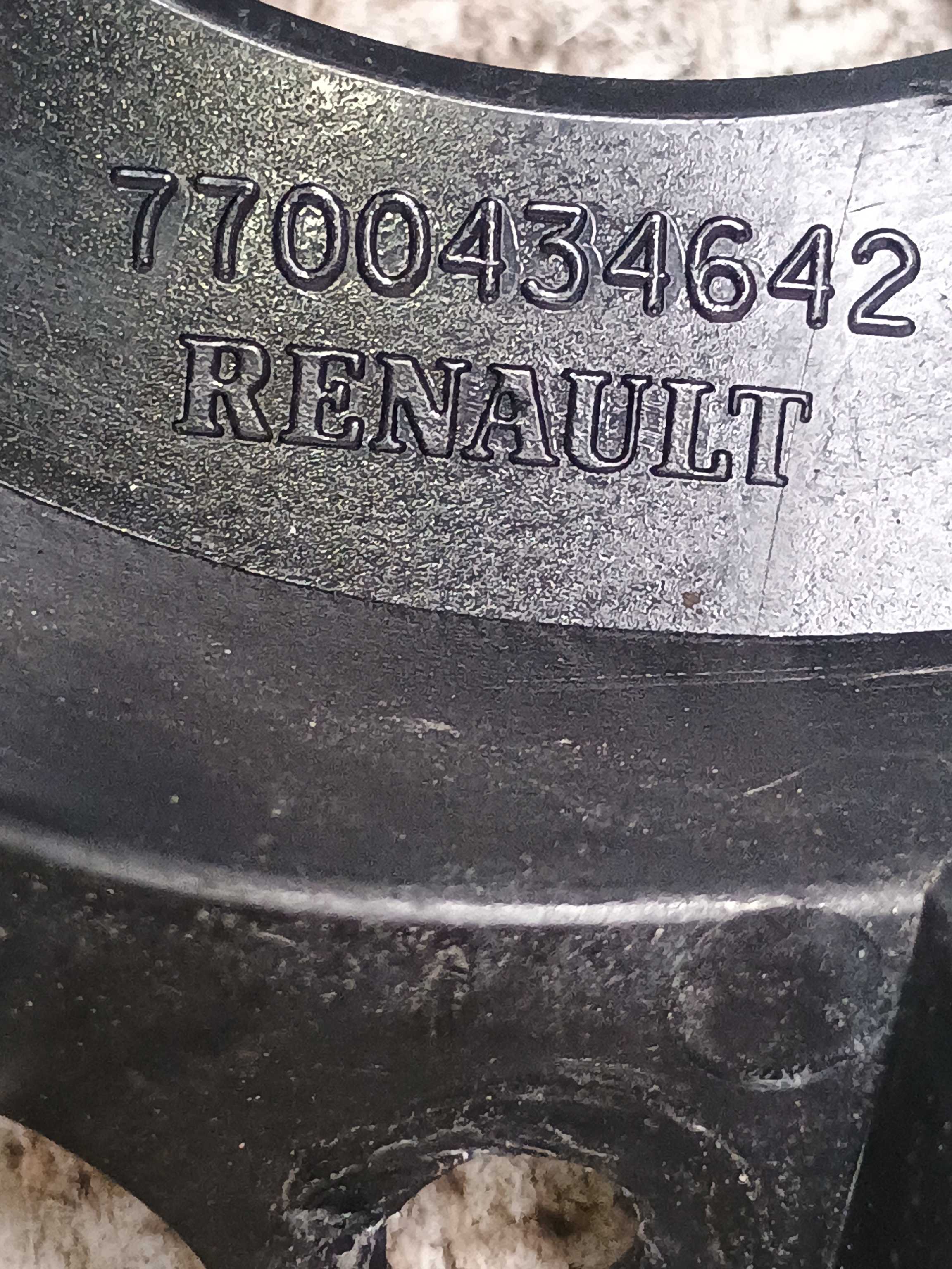 Bocal Tanque Combustível Renault Clio 1.0 16v 2011 C/detalhe Preto 6