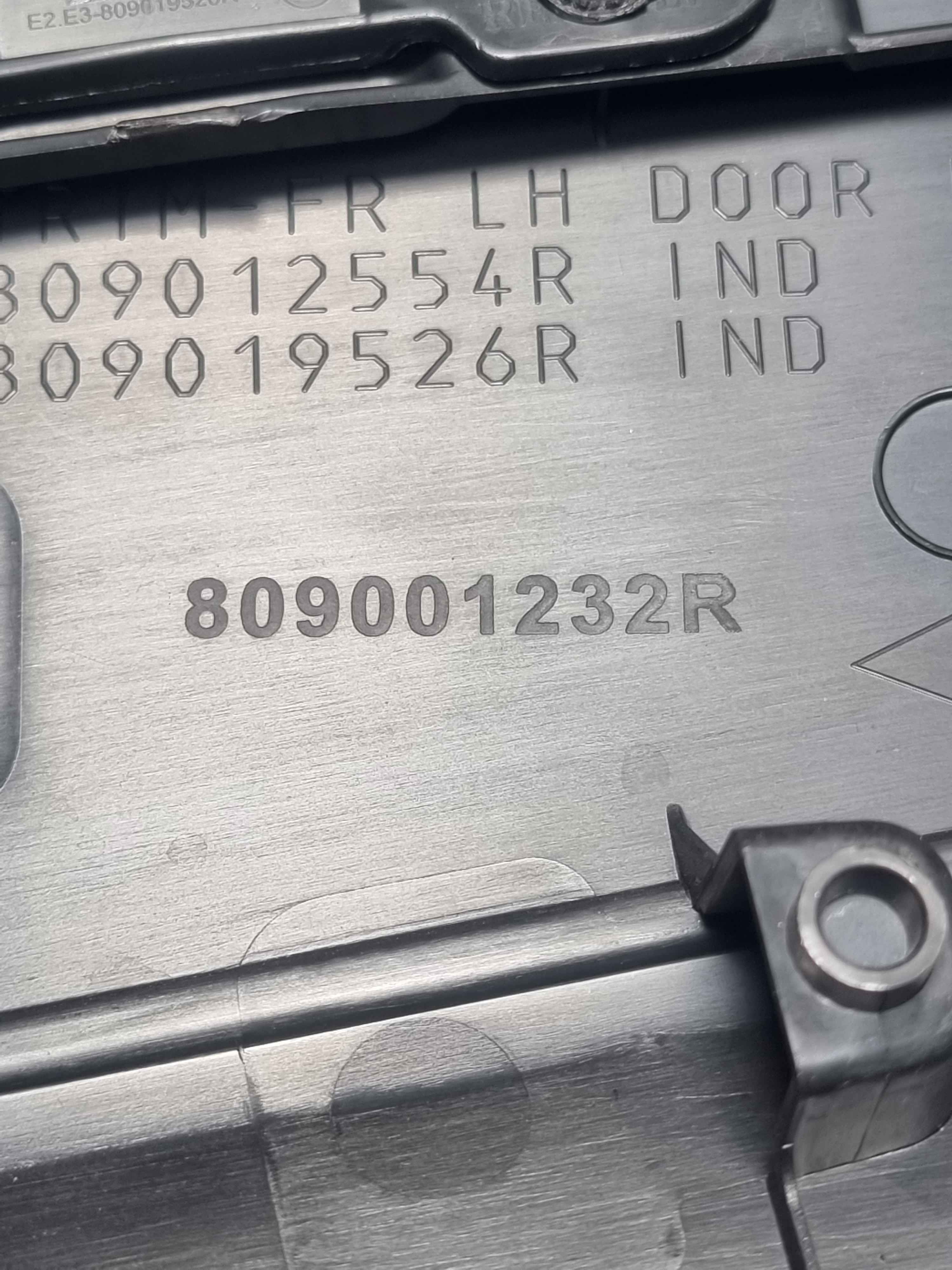 Forro De Porta Diant. Esquerdo Renault Kwid 2019 809001232 3