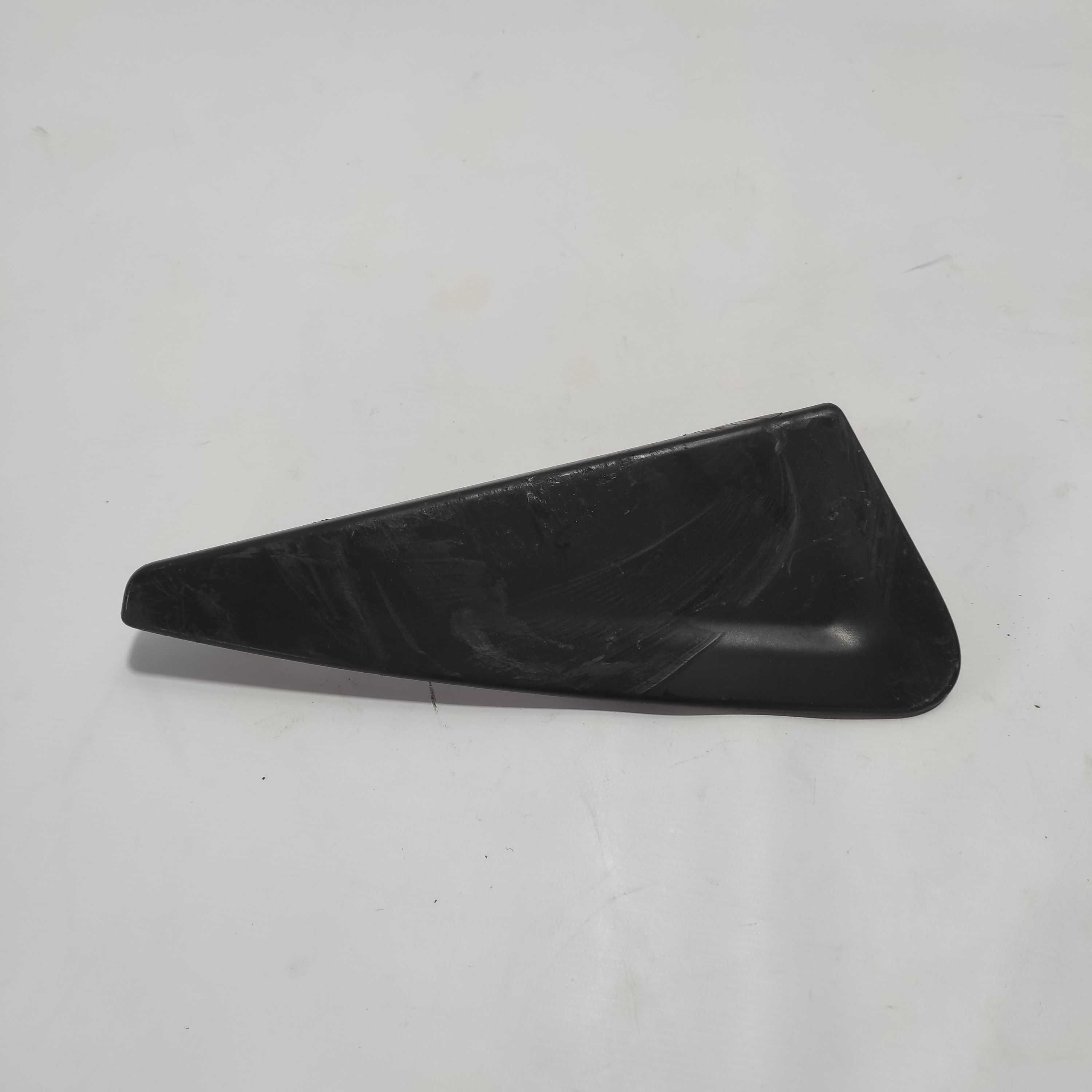 Acabamento Do Retrovisor Esquerdo Citroen C3 Picasso