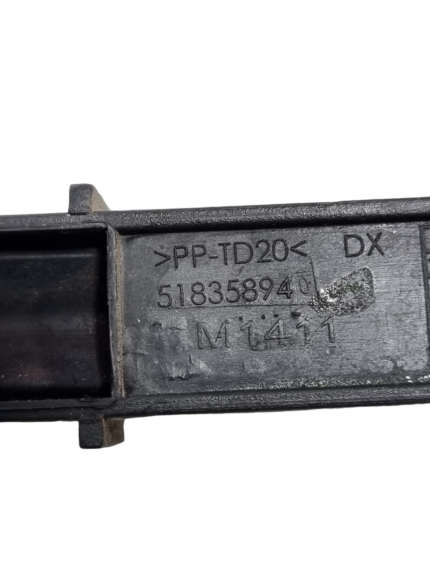 Guia Vidro Dianteiro Direito Fiat Uno 2021 51835894 4
