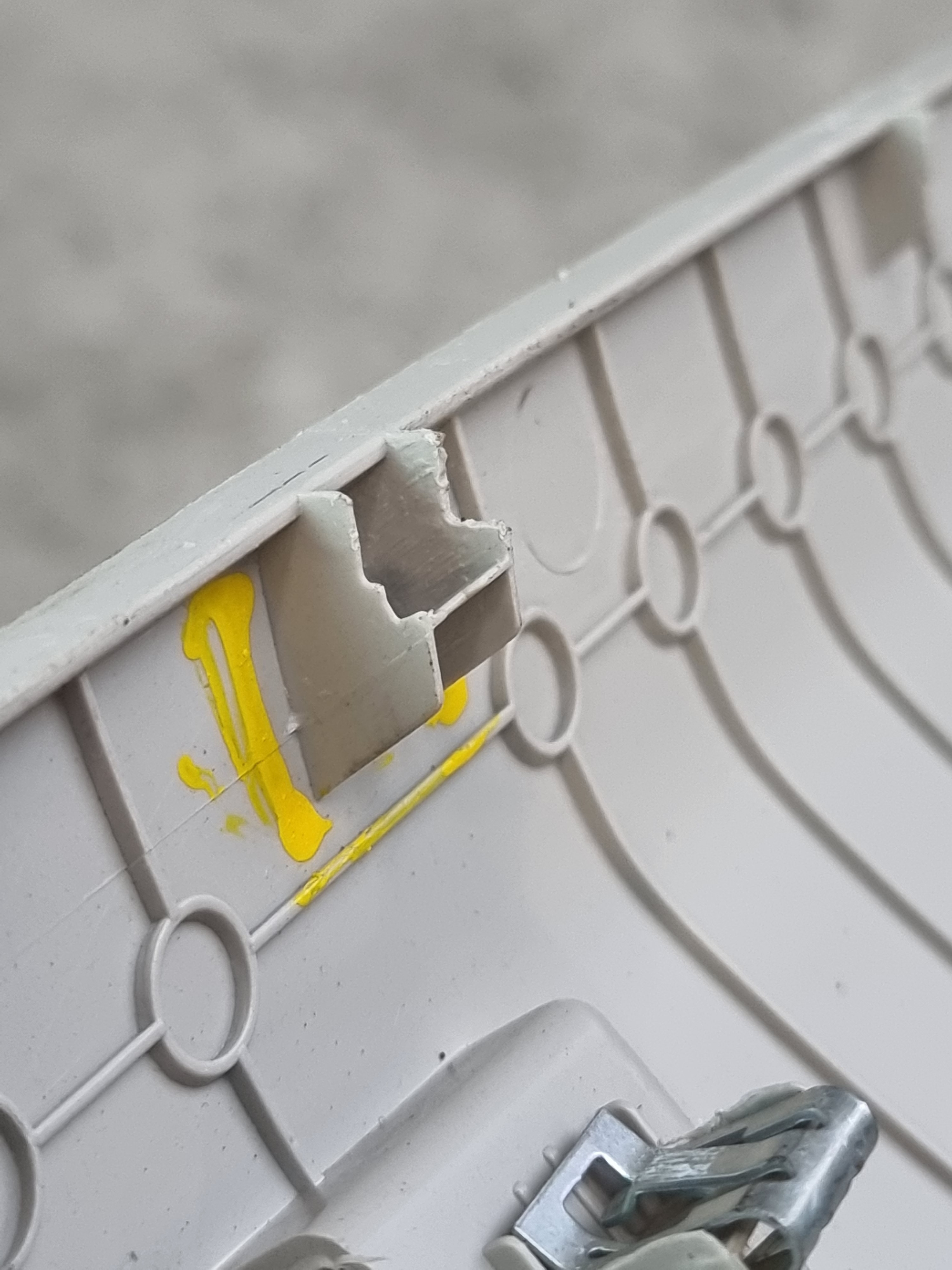 Moldura Coluna Para-brisa Esq Onix 52119368 C/ Detalhe 5