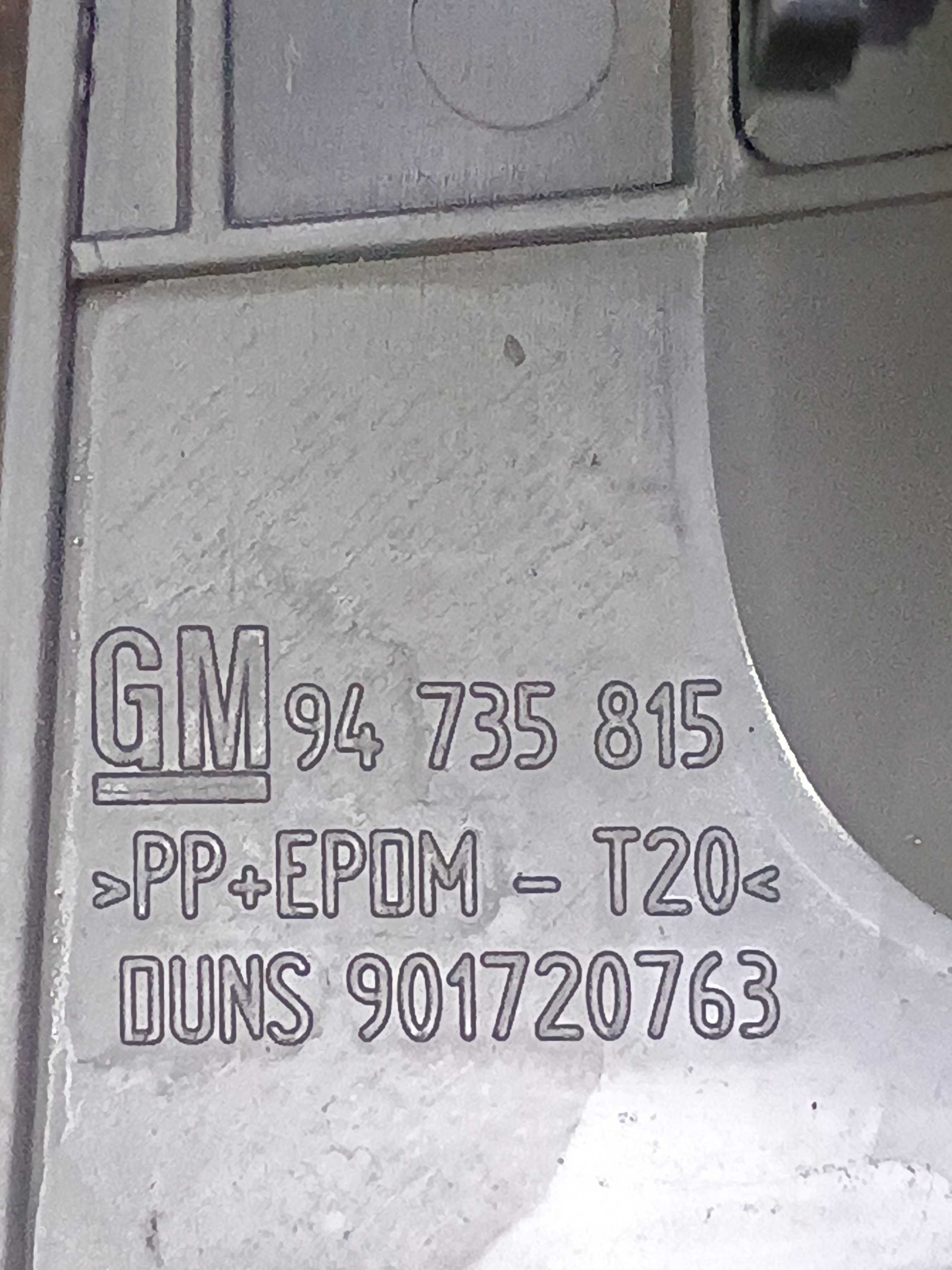 Difusor Ar Esquerdo Gm Spin 1.8 2016 52048102 5