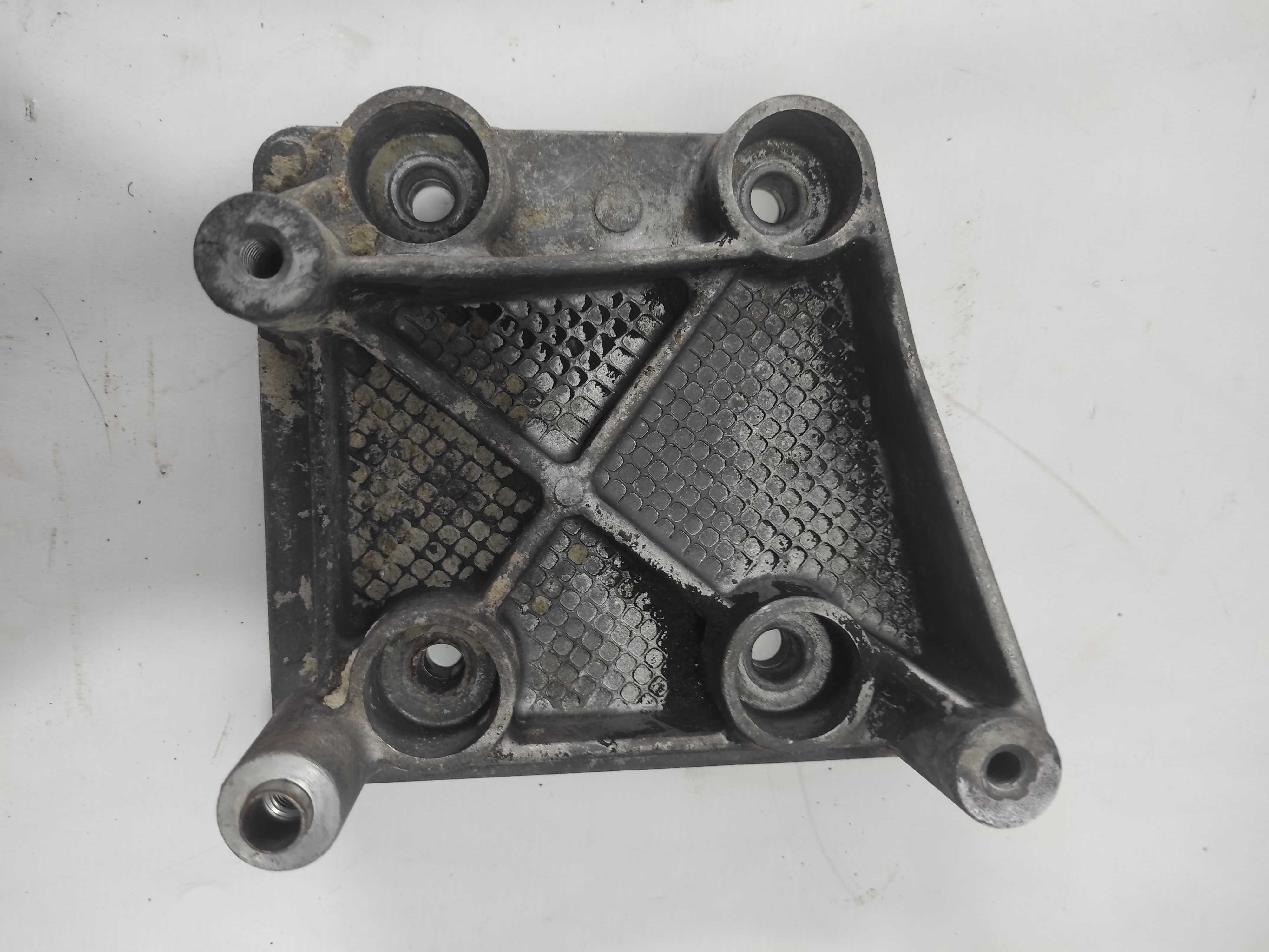 Suporte do compressor de ar Citroen C3 GLX 1.4 2012 9656881780