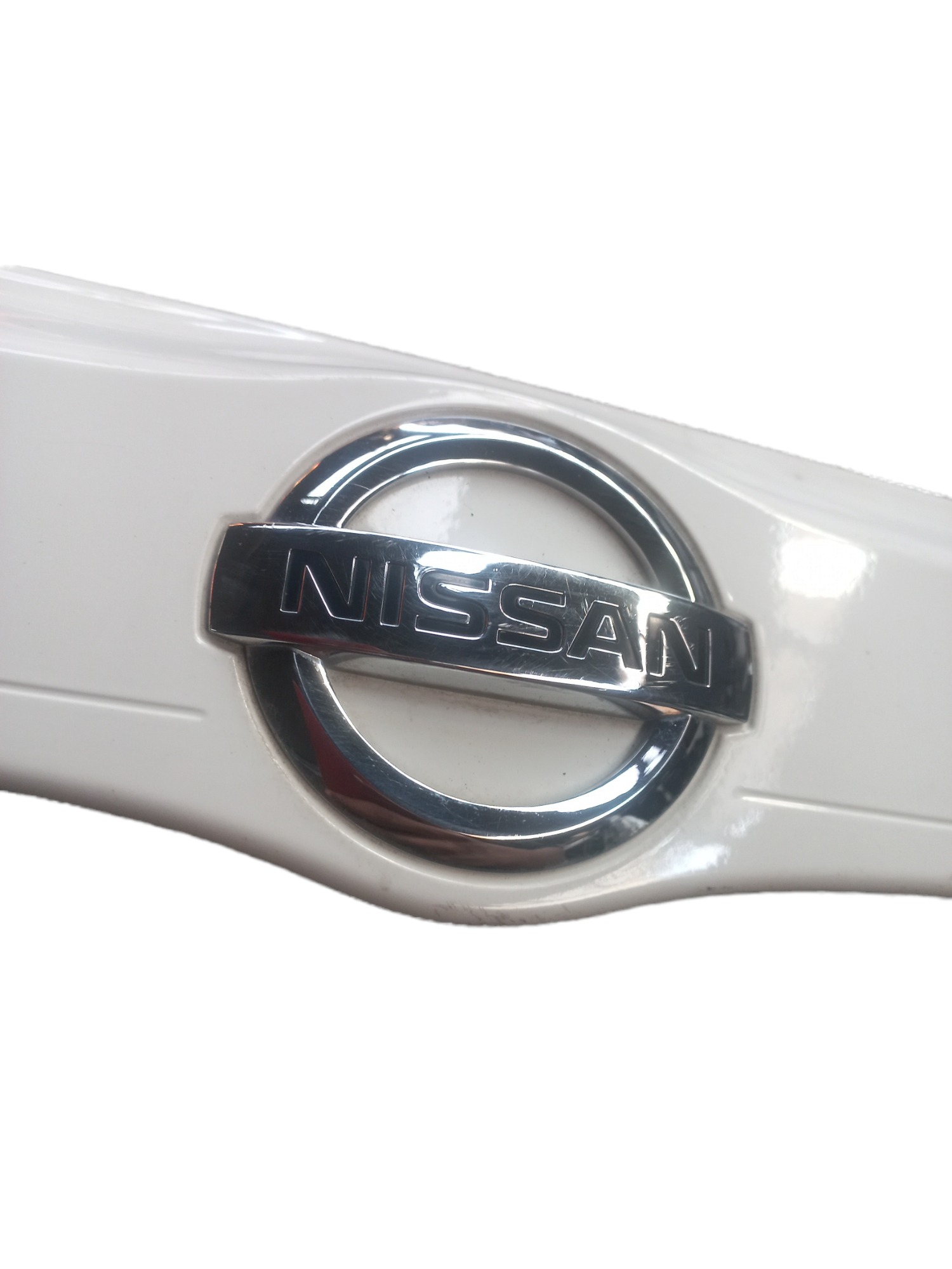 Moldura Tampa Tras Nissan Versa 16v 2012 848103ba0a 4