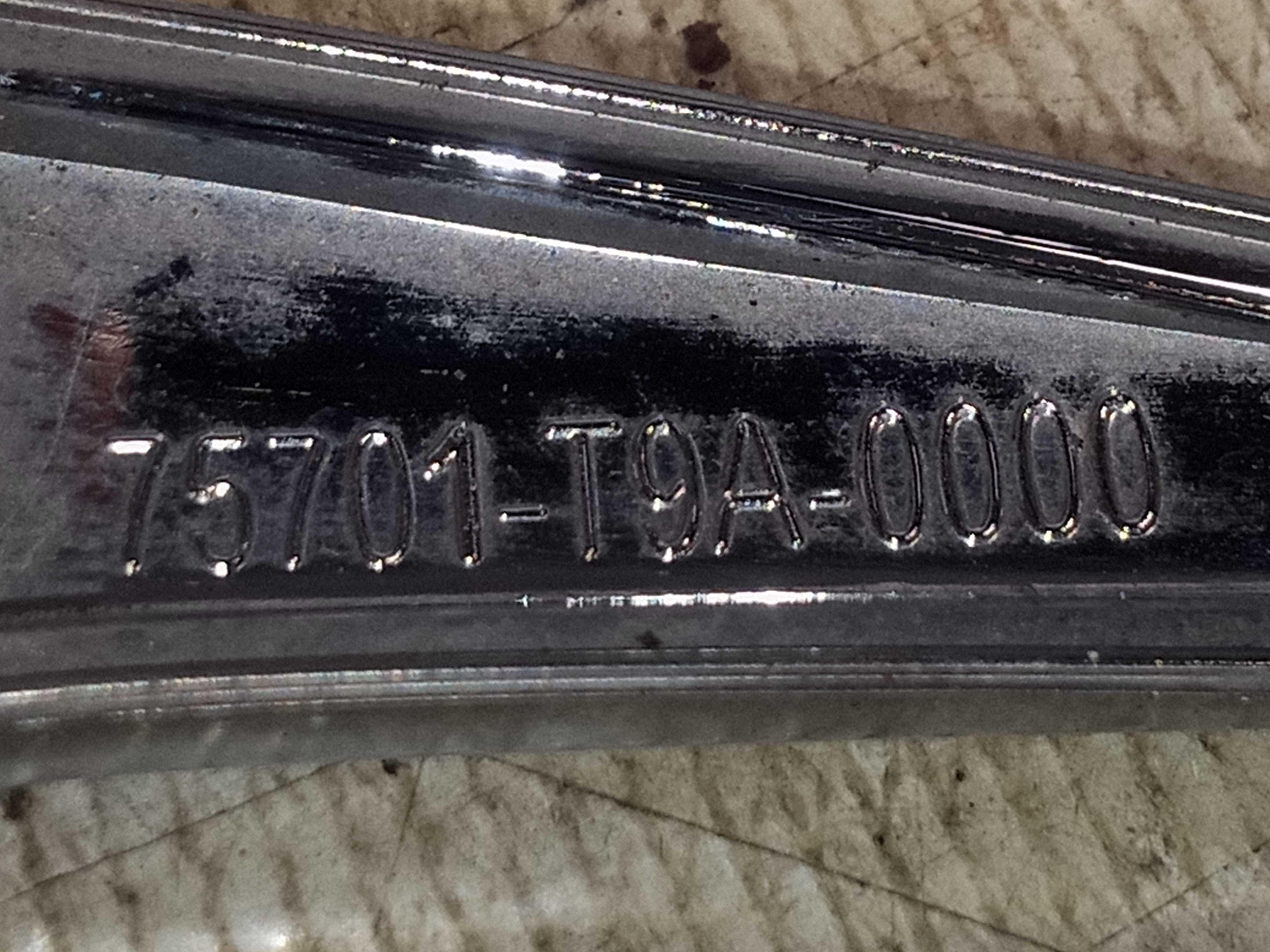 Emblema Grade Honda City 1.5 16v 2015 Prata 3