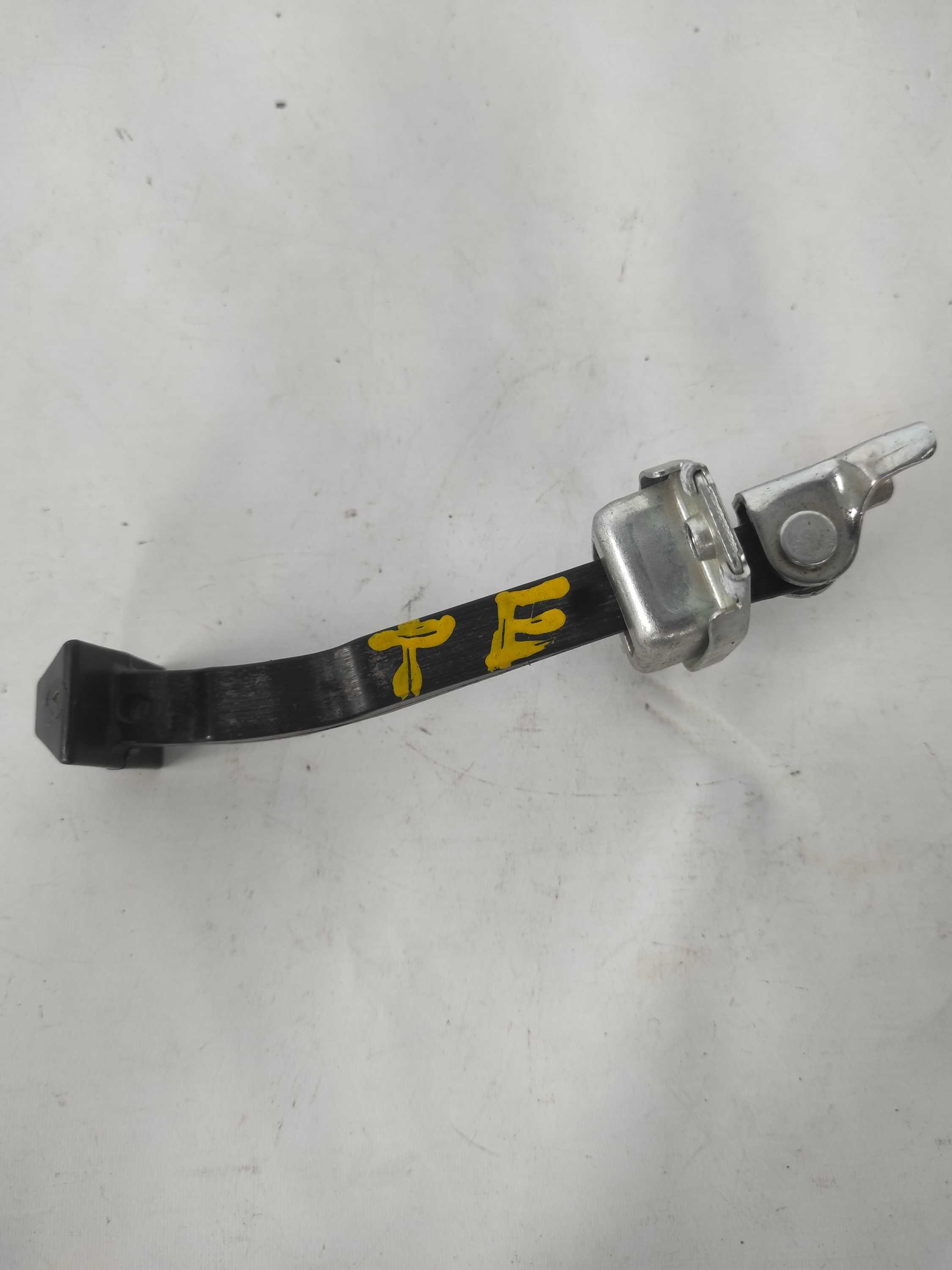 Limitador De Porta Traseira Esquerda Nissan Versa 2019 1