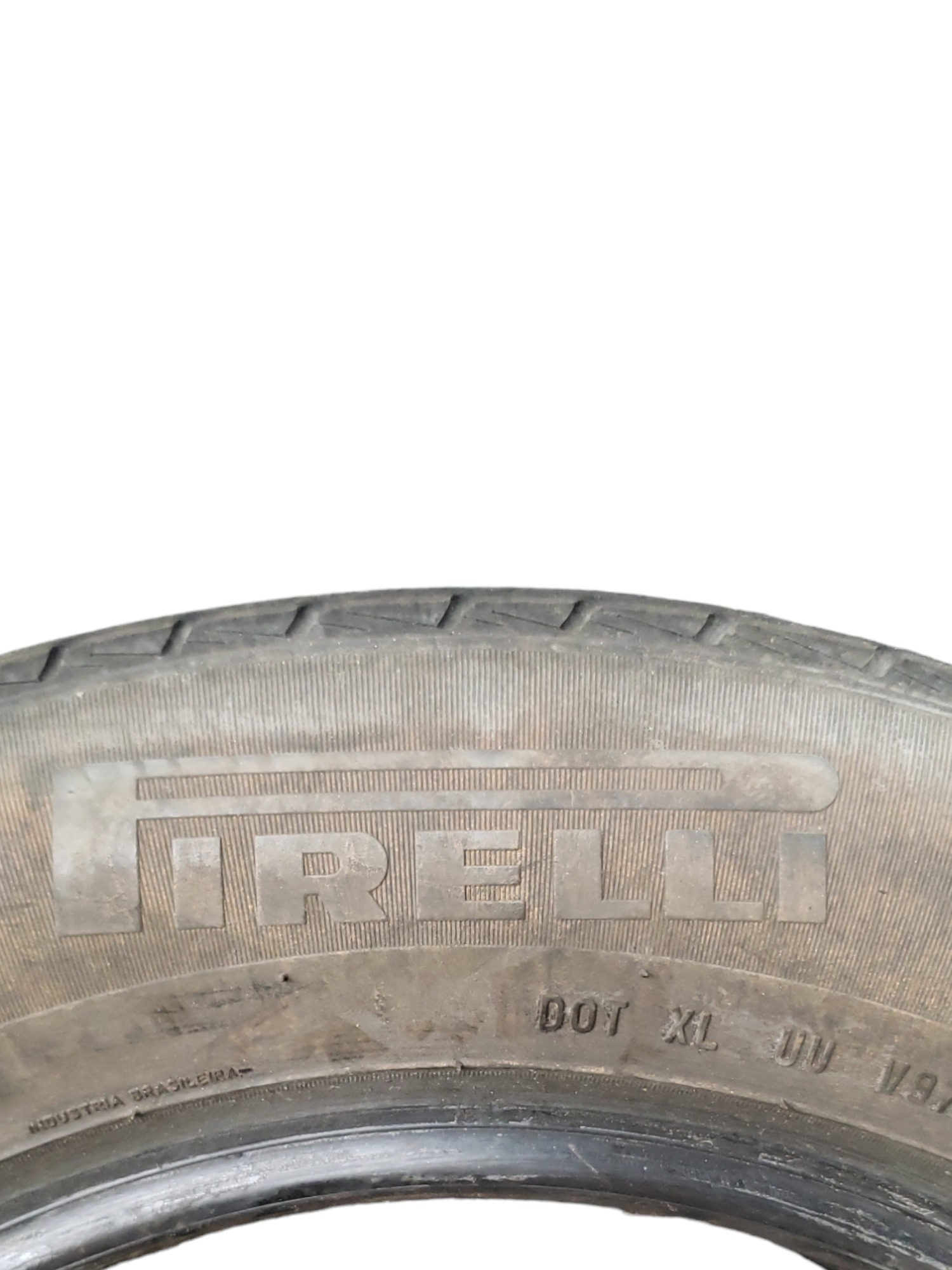 Pneu Usado 195 65 R15 Pirelli A1 4