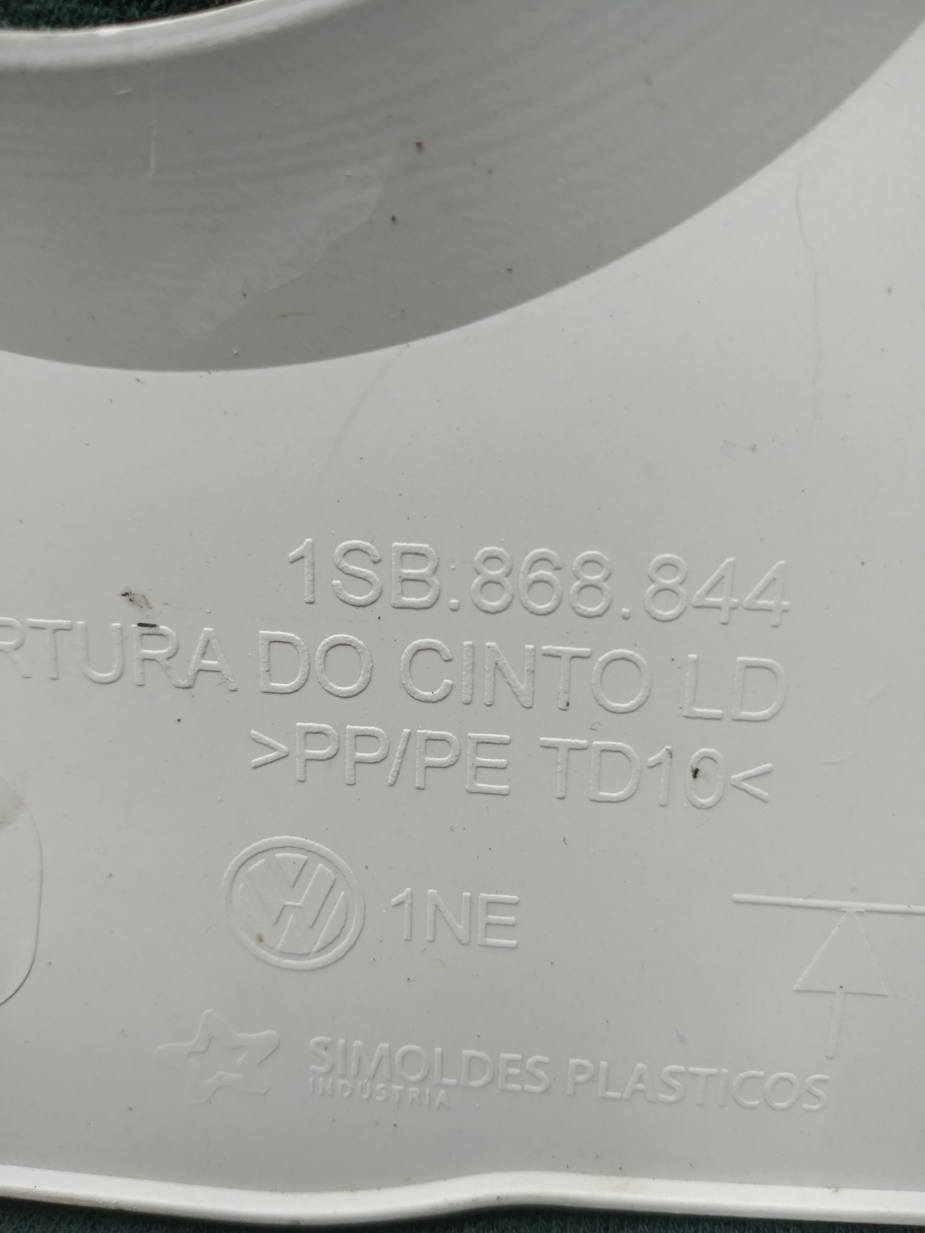 Moldura Cinto De Segurança Direito Vw Up 2015 8