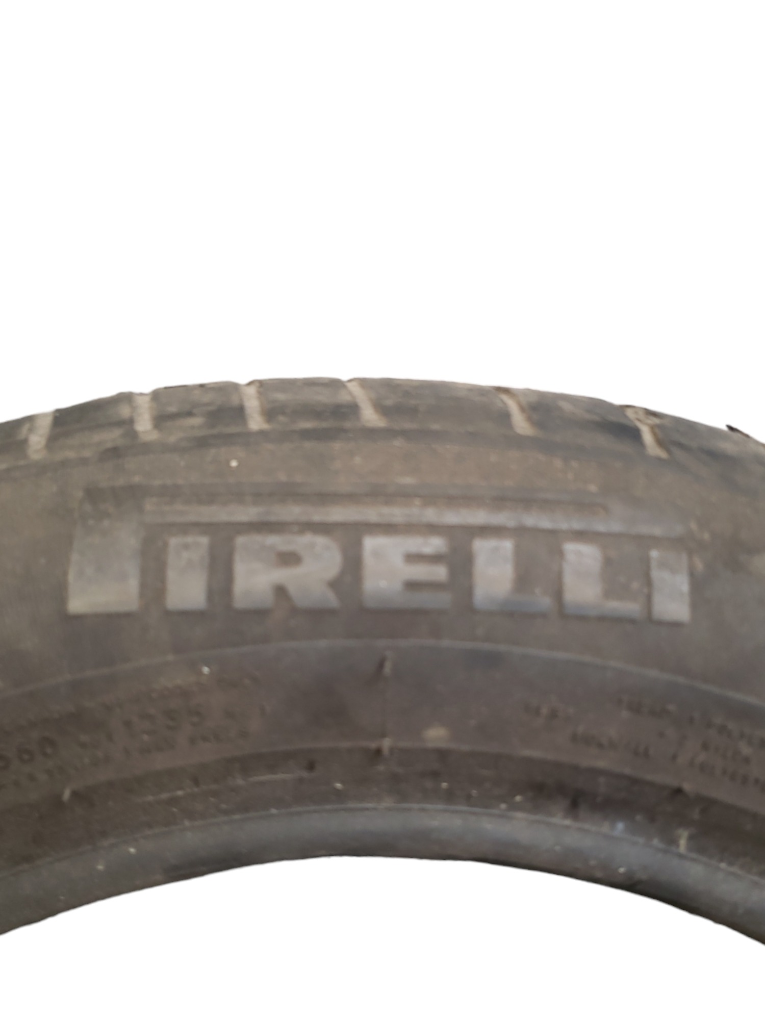 Pneu Usado 185 60 R15 Pirelli  A1 4
