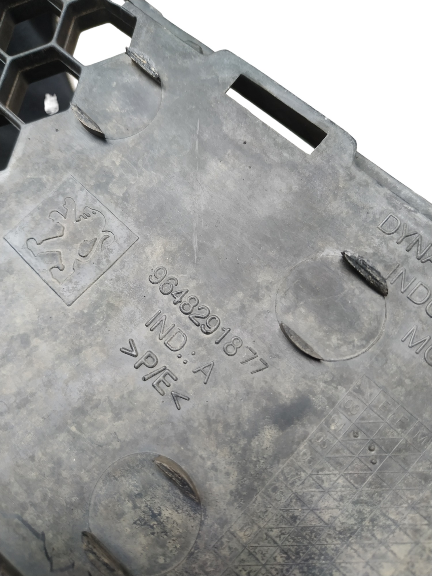 Grade Para-choque Dianteiro Peugeot 206 2004 3