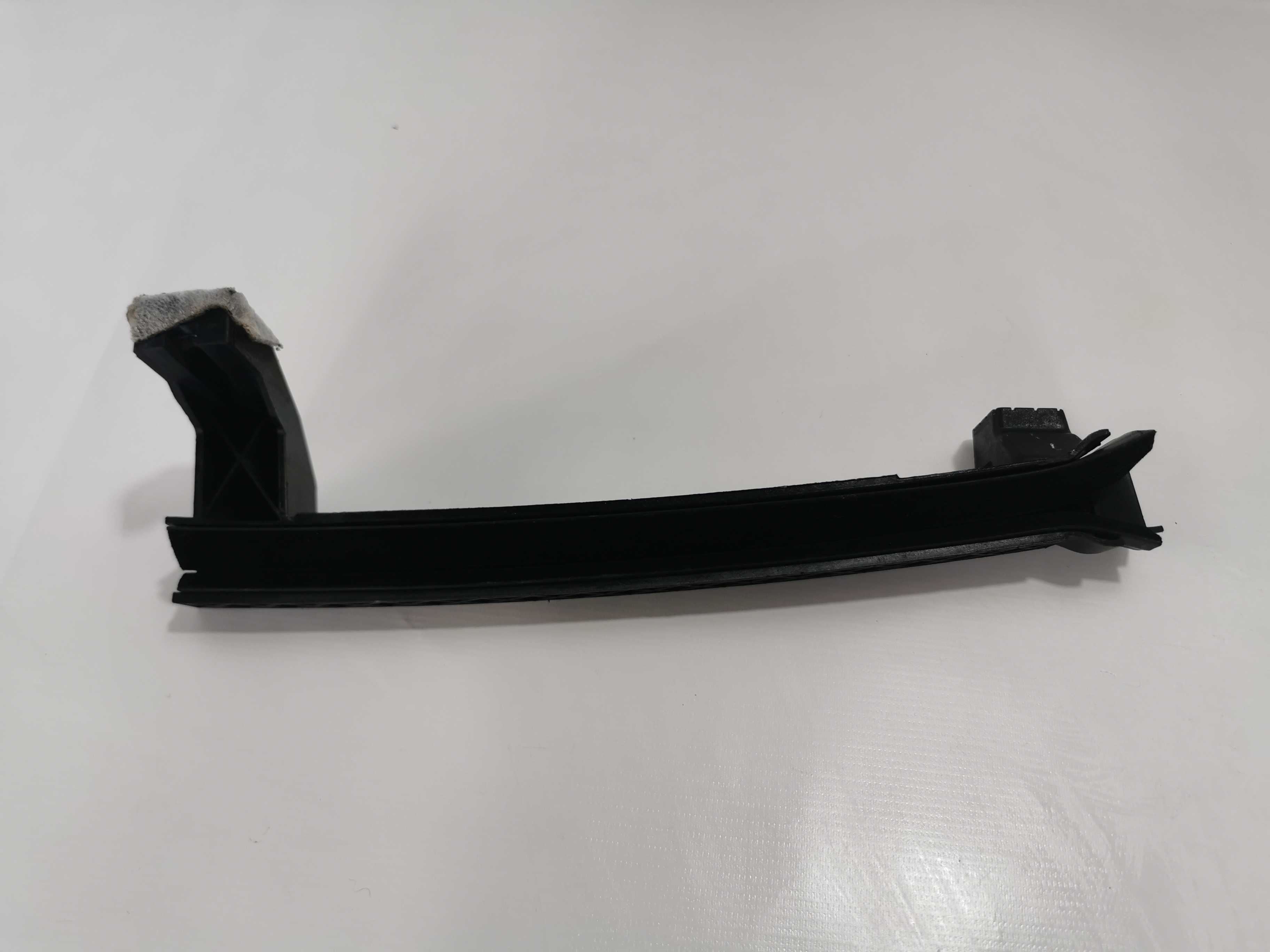 Guia Vidro Traseiro Esquerdo Ford Ka Se E3b5a263a67 2