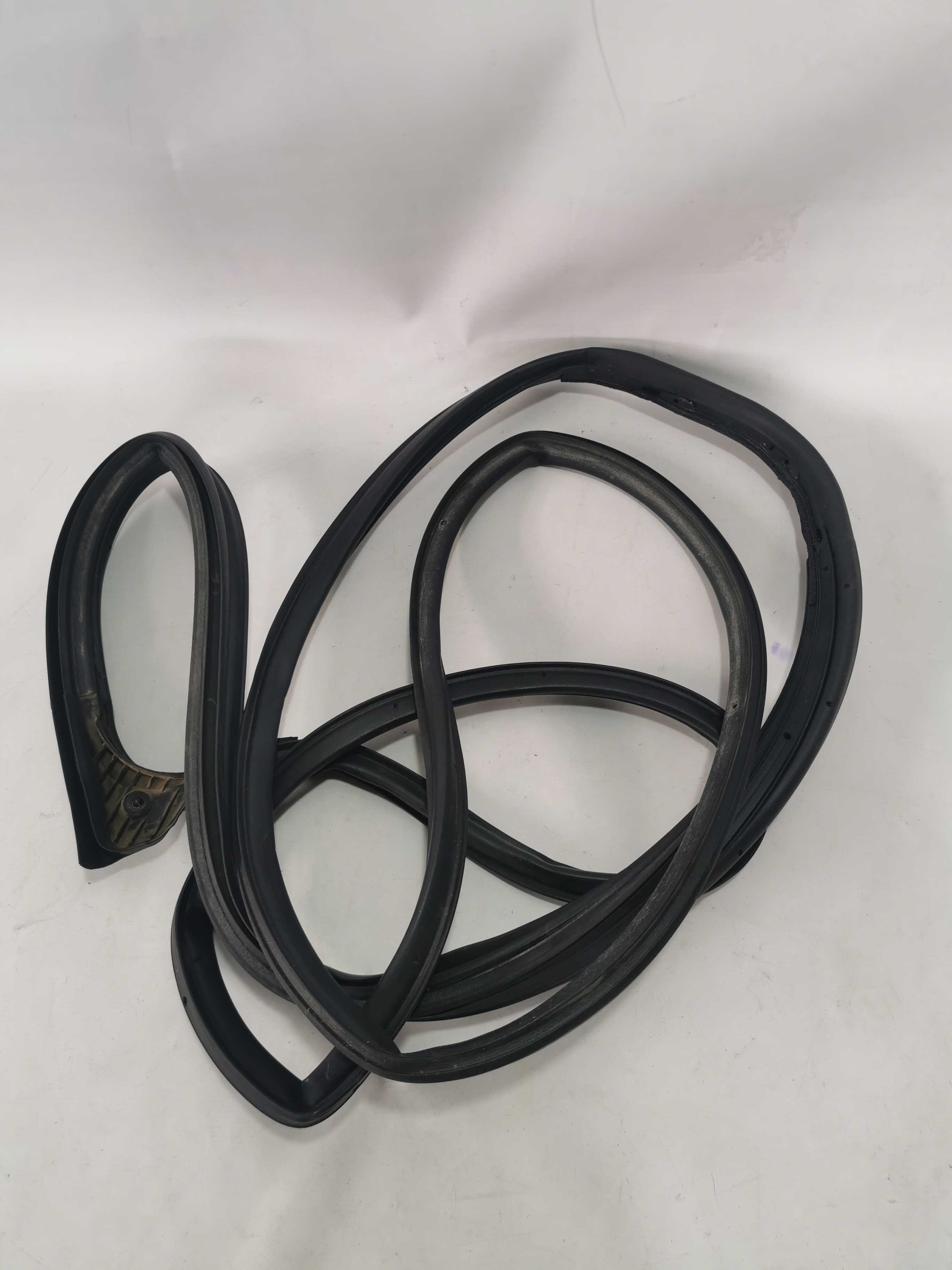 Borracha Do Vidro Dianteiro Direito Nissan Versa 2019/2020 2