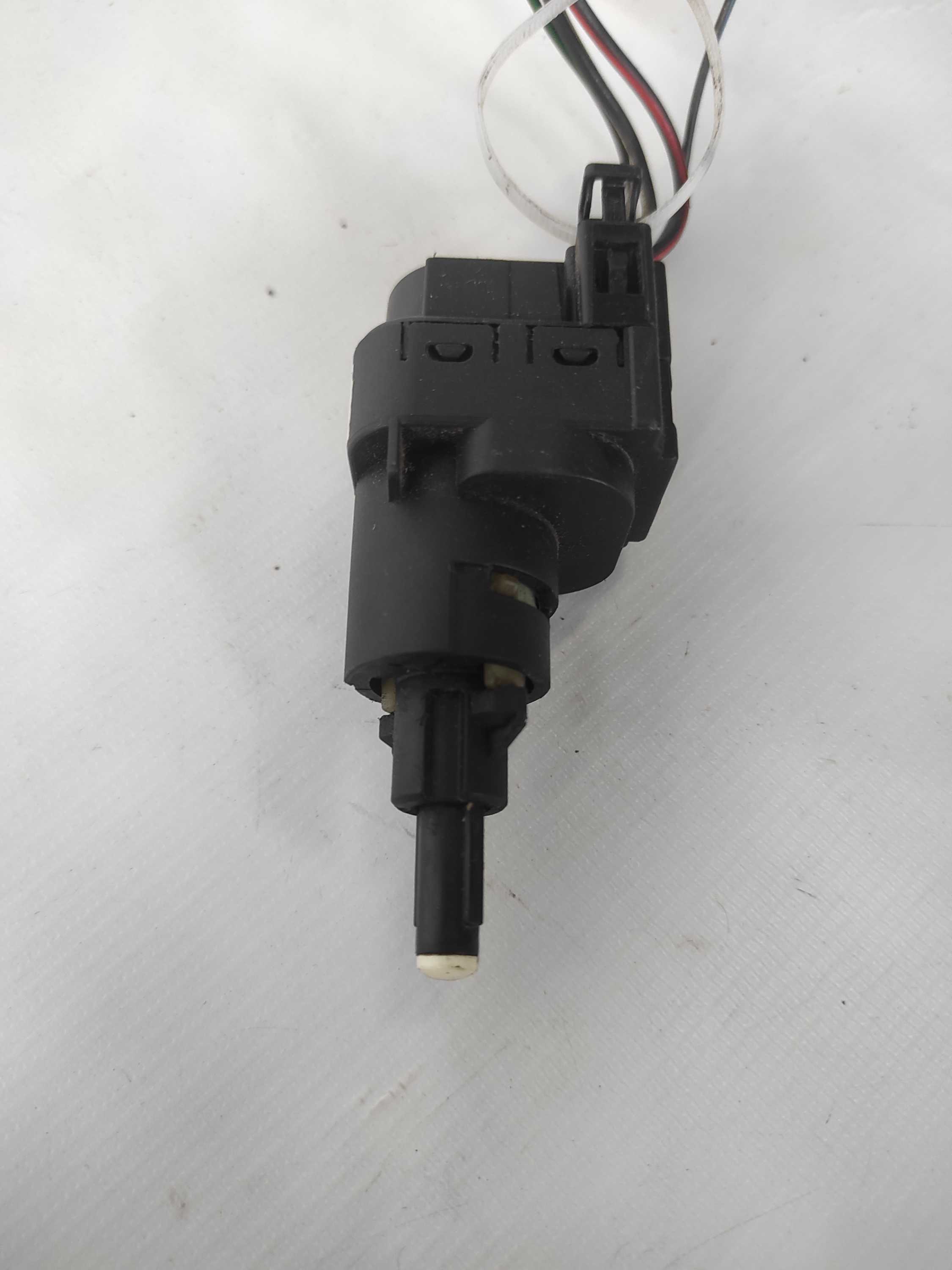 Interruptor Sensor Luz De Freio Gol City 6q0945511 3
