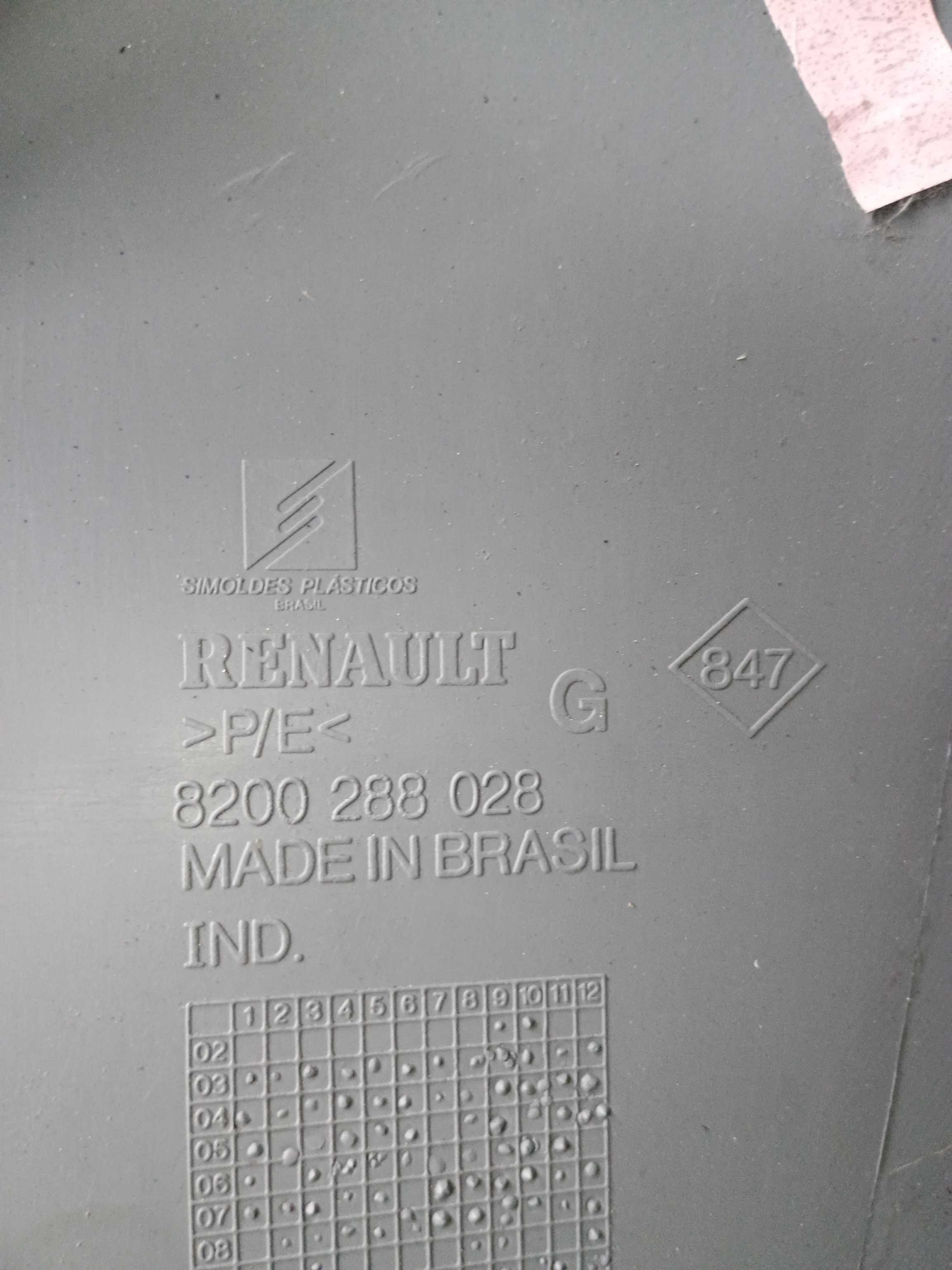 Moldura Bagagito Esquerdo Renault Clio 1.0 2011 8200288028 Cinza 3