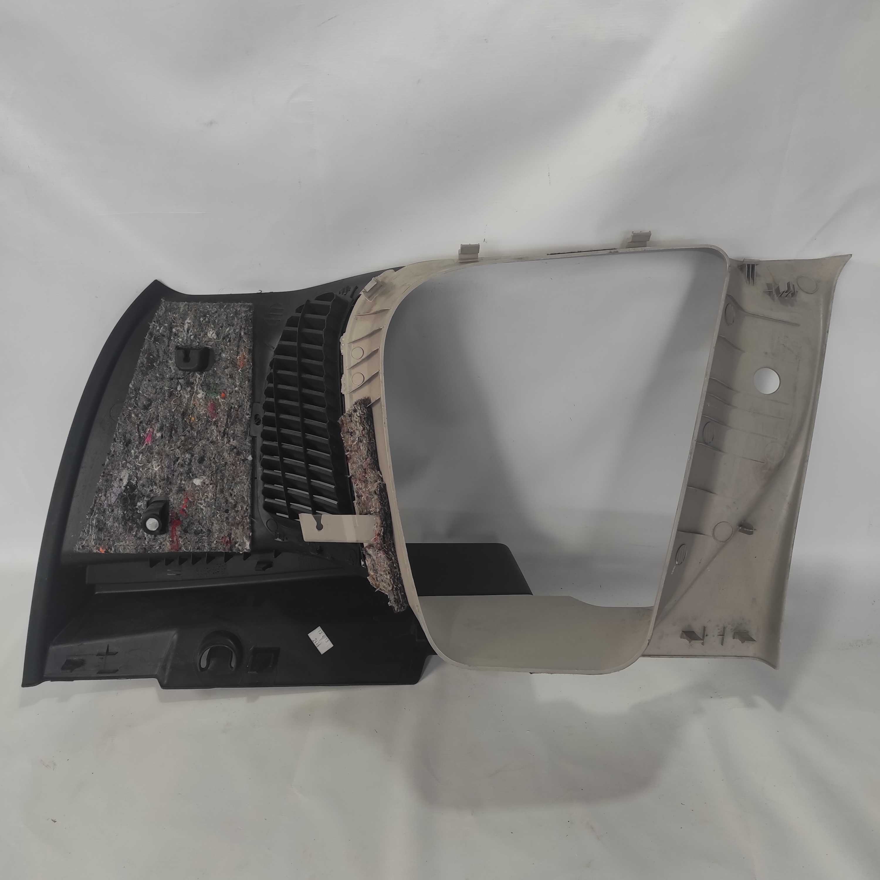 Moldura Coluna Traseira Citroen C3 Picasso 631150161 2