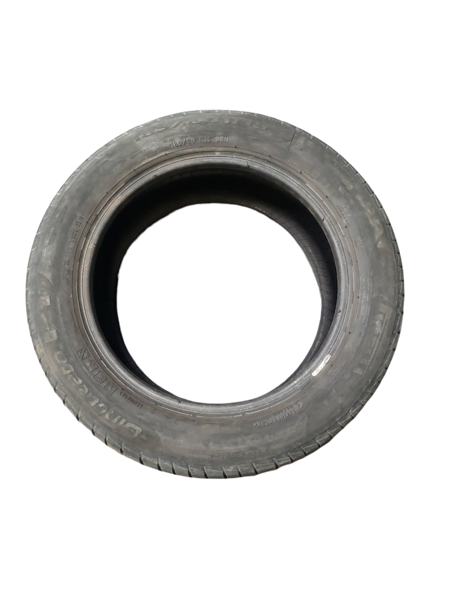 Pneu Usado 185 60 R15 Pirelli A1