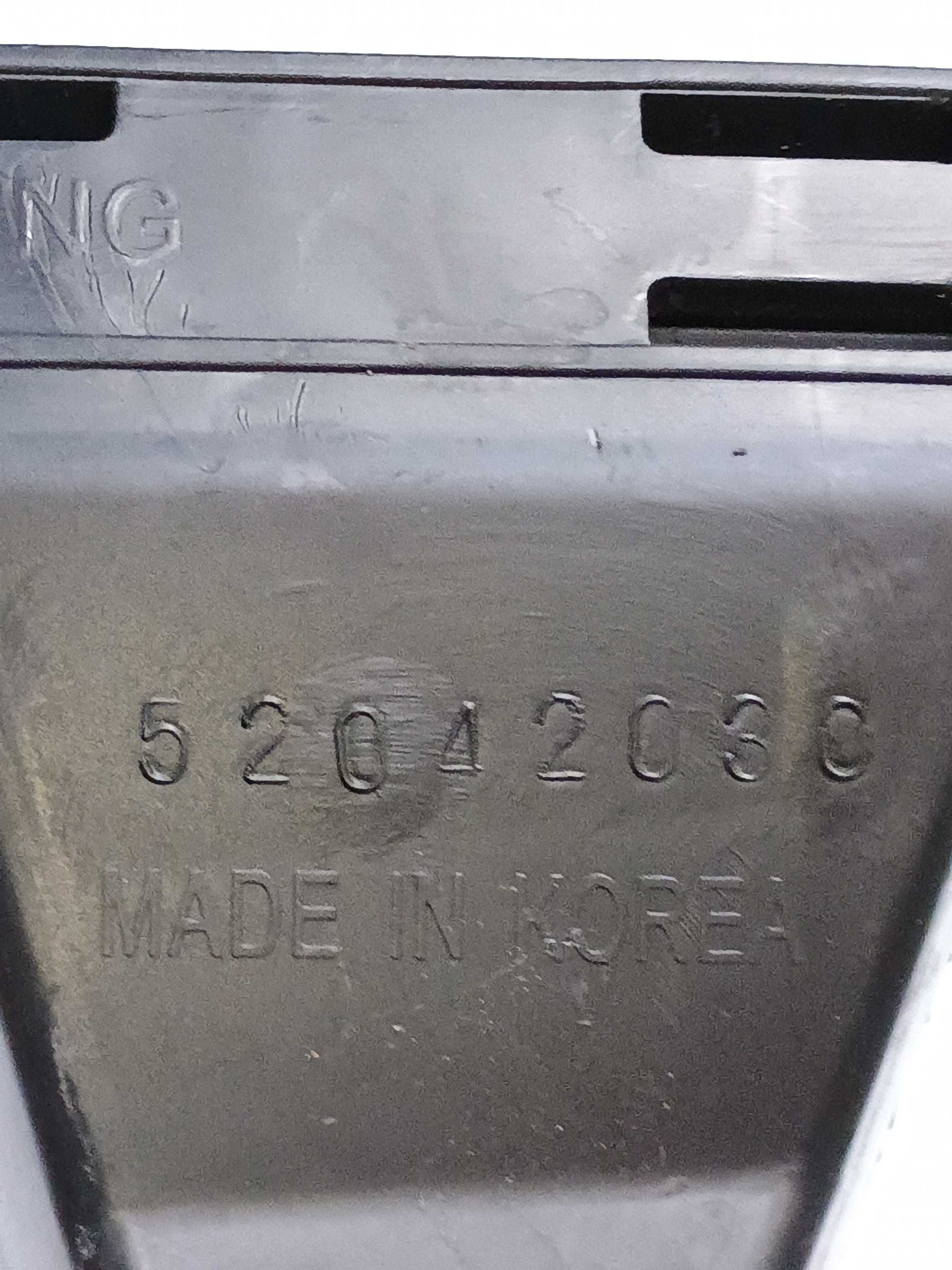 Guia Vidro Porta Dianteira Esquerda Gm Spin 2016 52042030 Preto 3