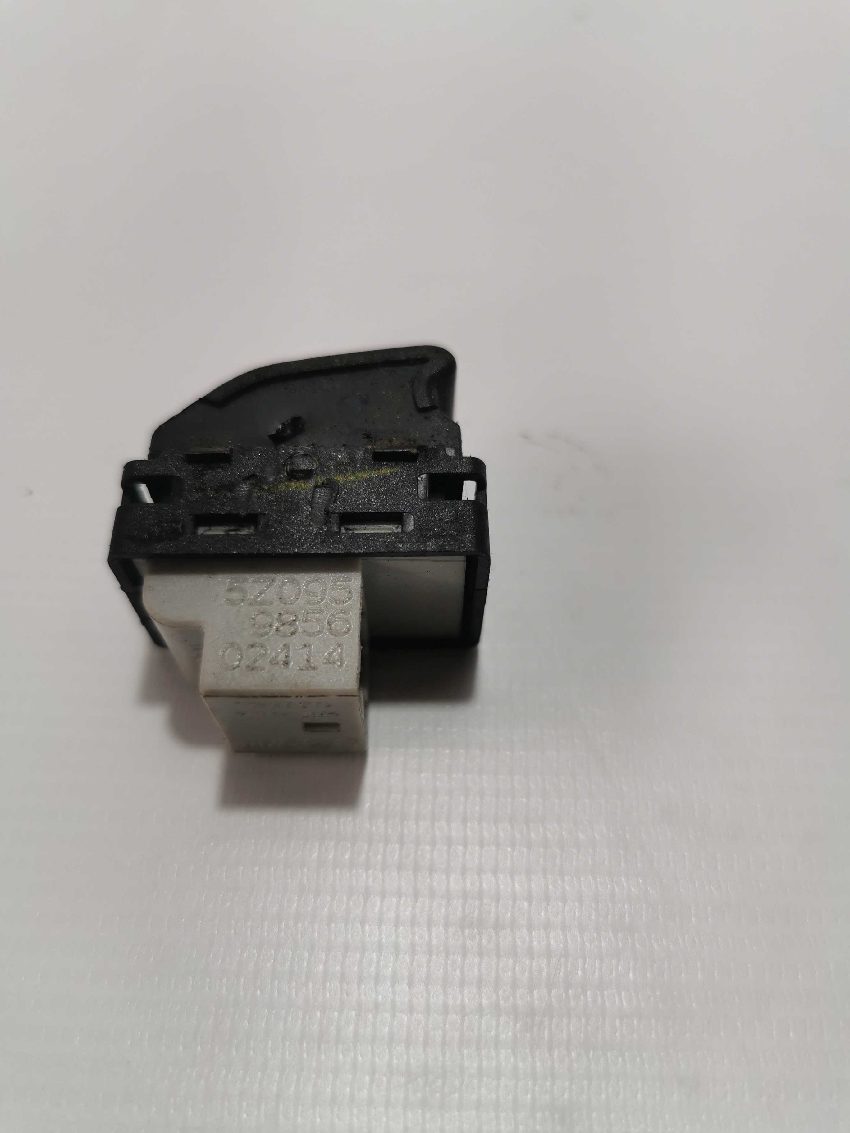 Botão Vidro Elétrico Dianteiro Direito Gol Citu 5z0959856 5