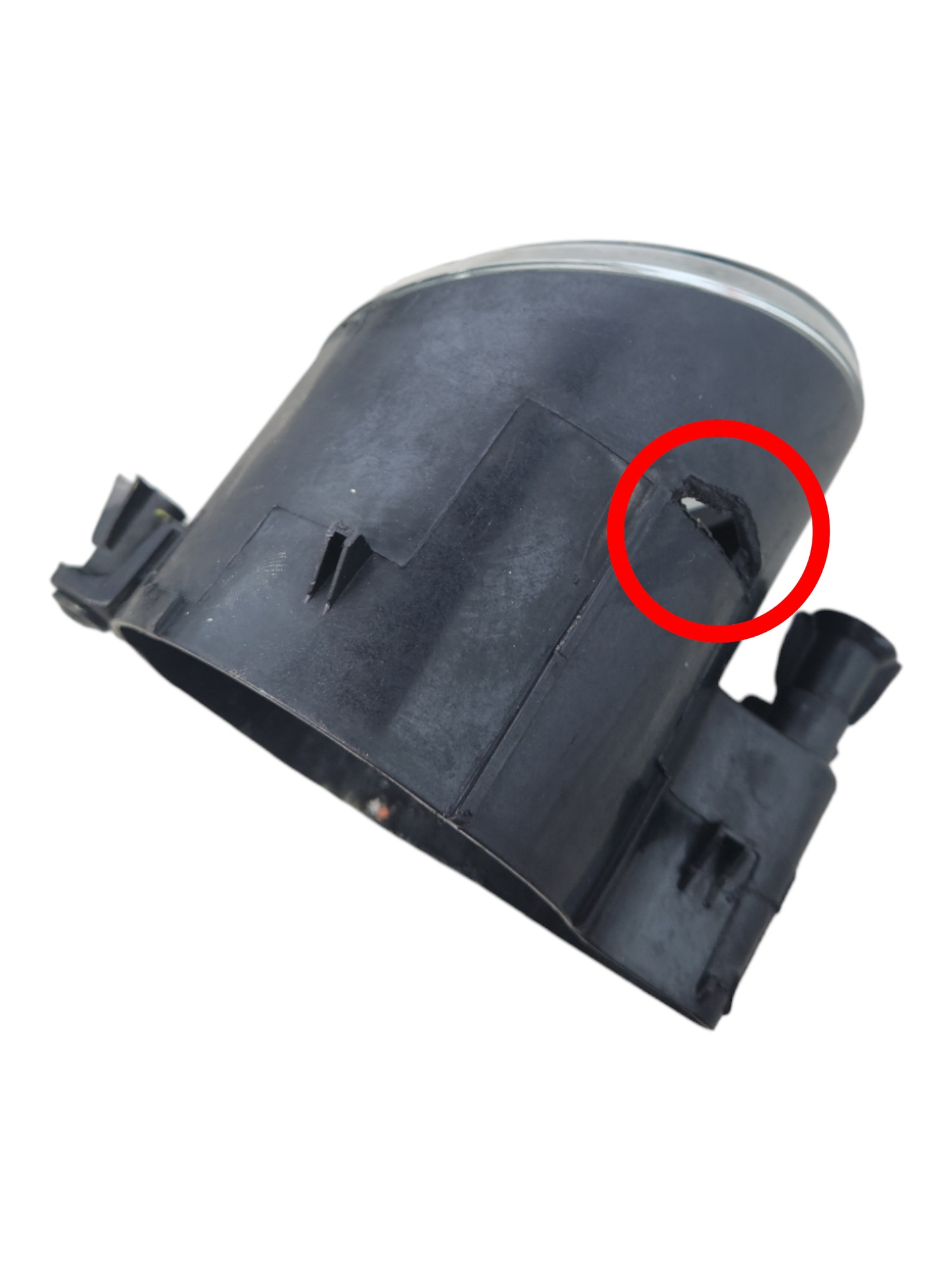 Farol de milha direito celer act 2018 com detalhe 3