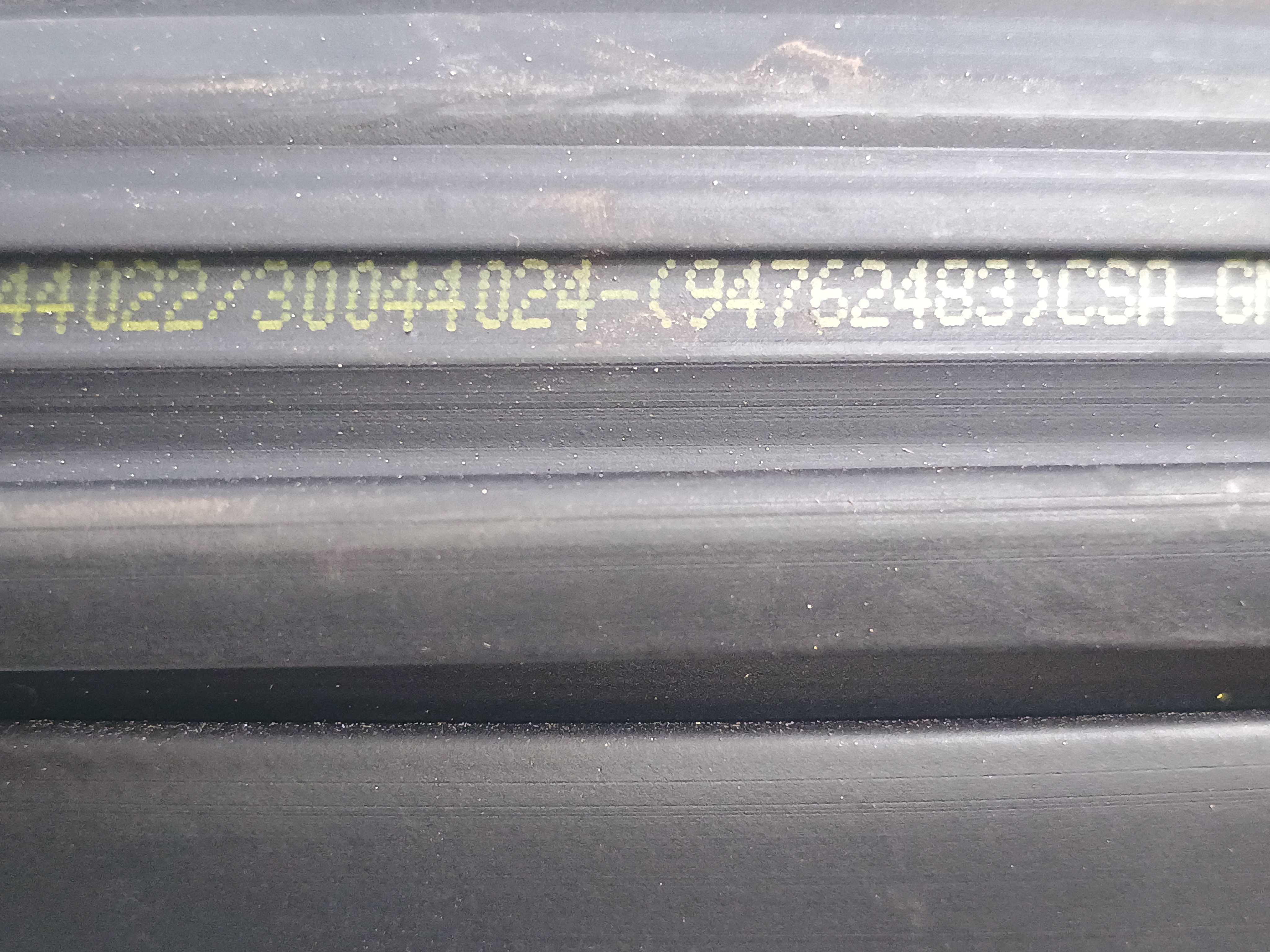 Borracha Guia Vidro Porta Dianteira Direita Gm Onix 1.0 2017 Preto 3