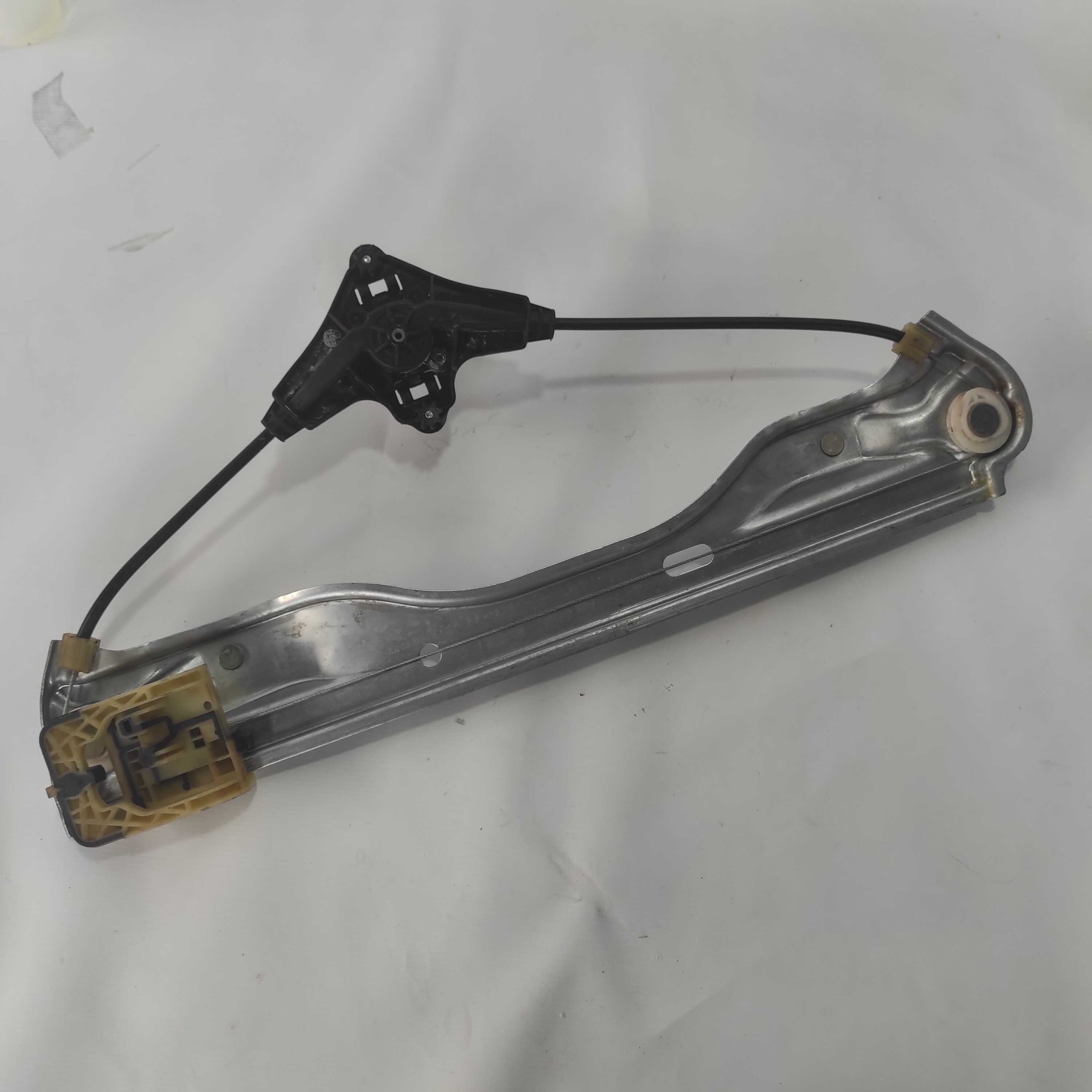 Máquina De Vidro Manual Traseira Direita Mobi Like C61964 2