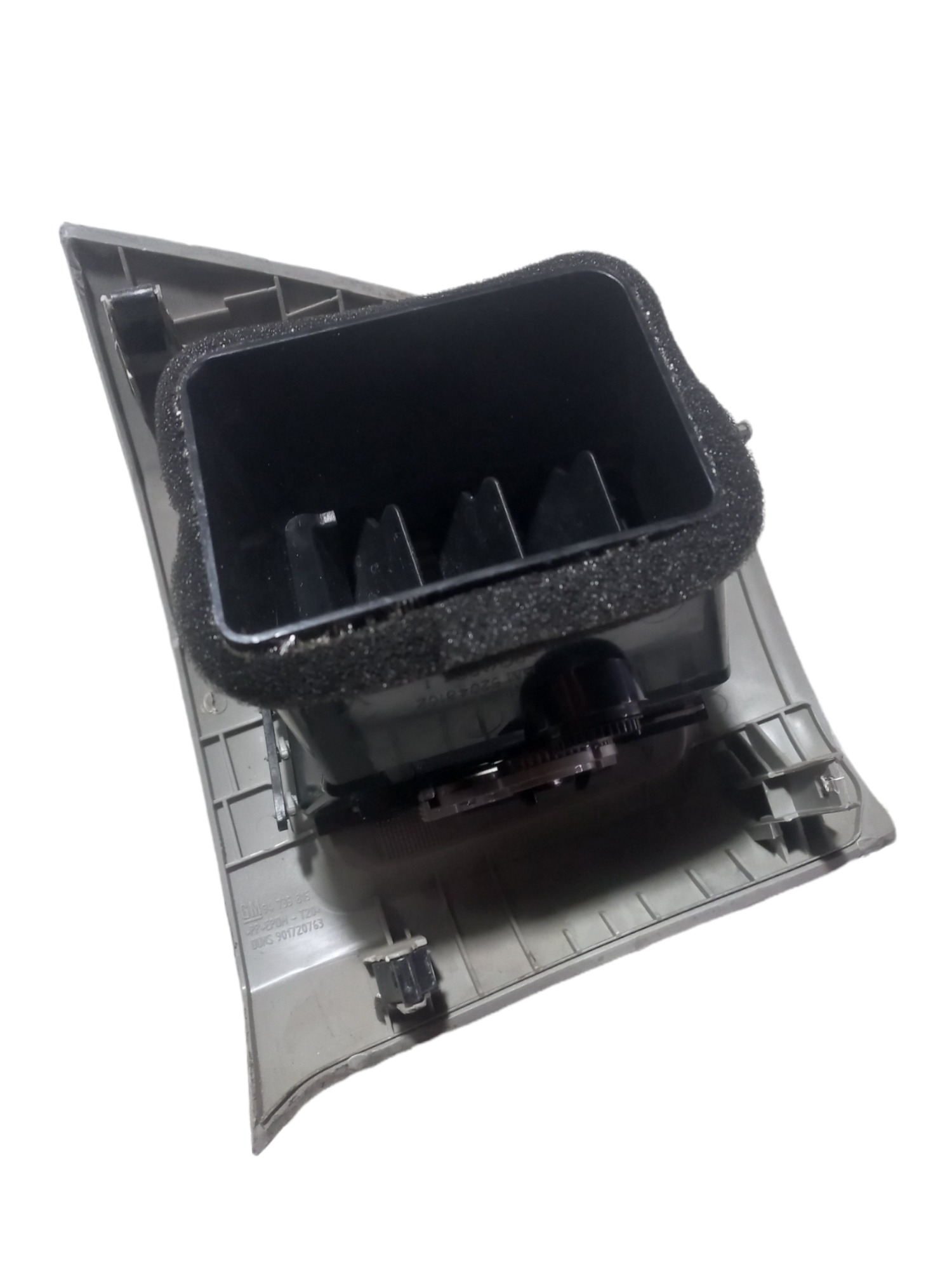Difusor De Ar Esquerdo Spin 2014 94735815 2