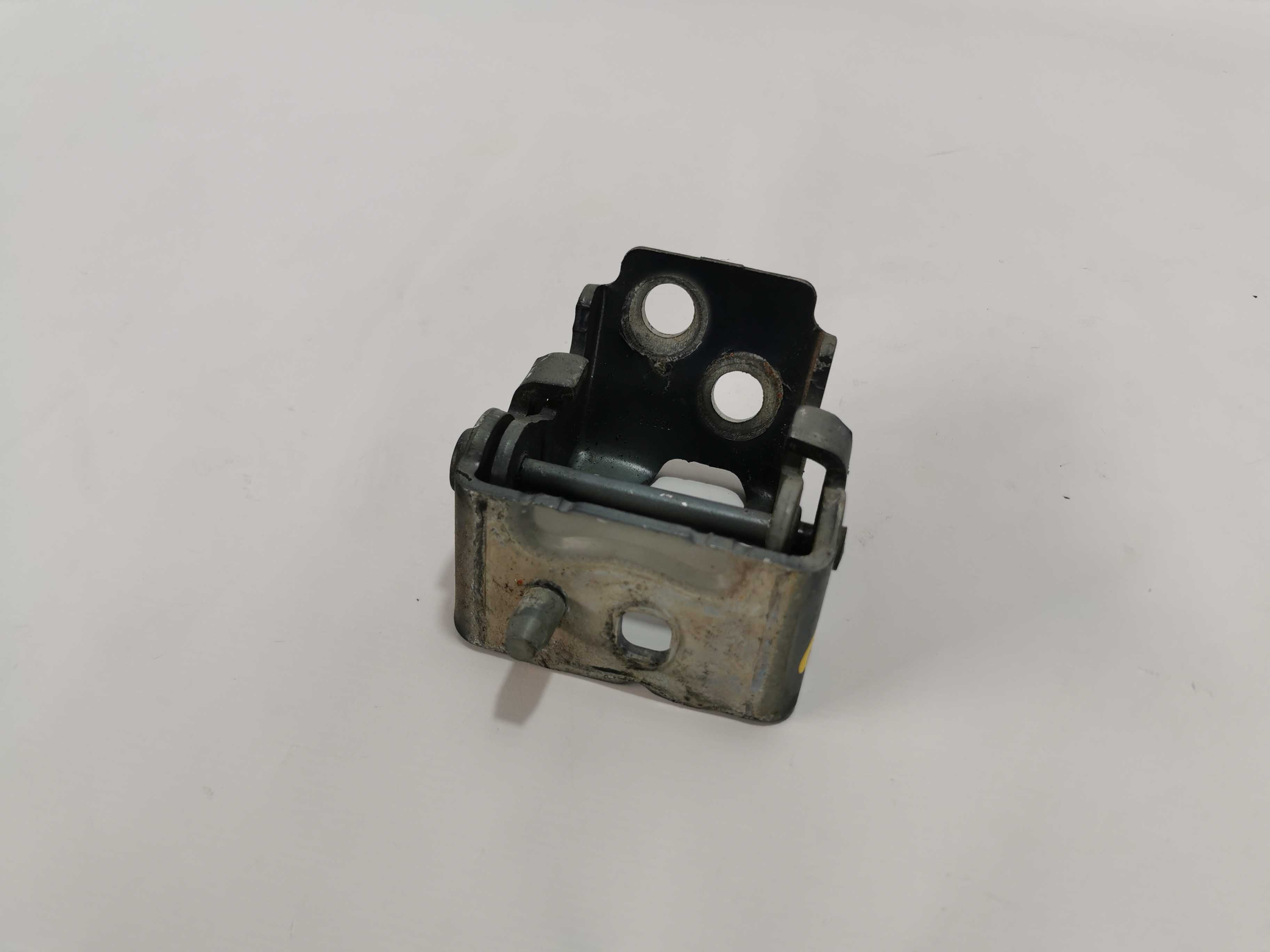 Dobradiça Da Porta Dianteira Direita C3 Picasso