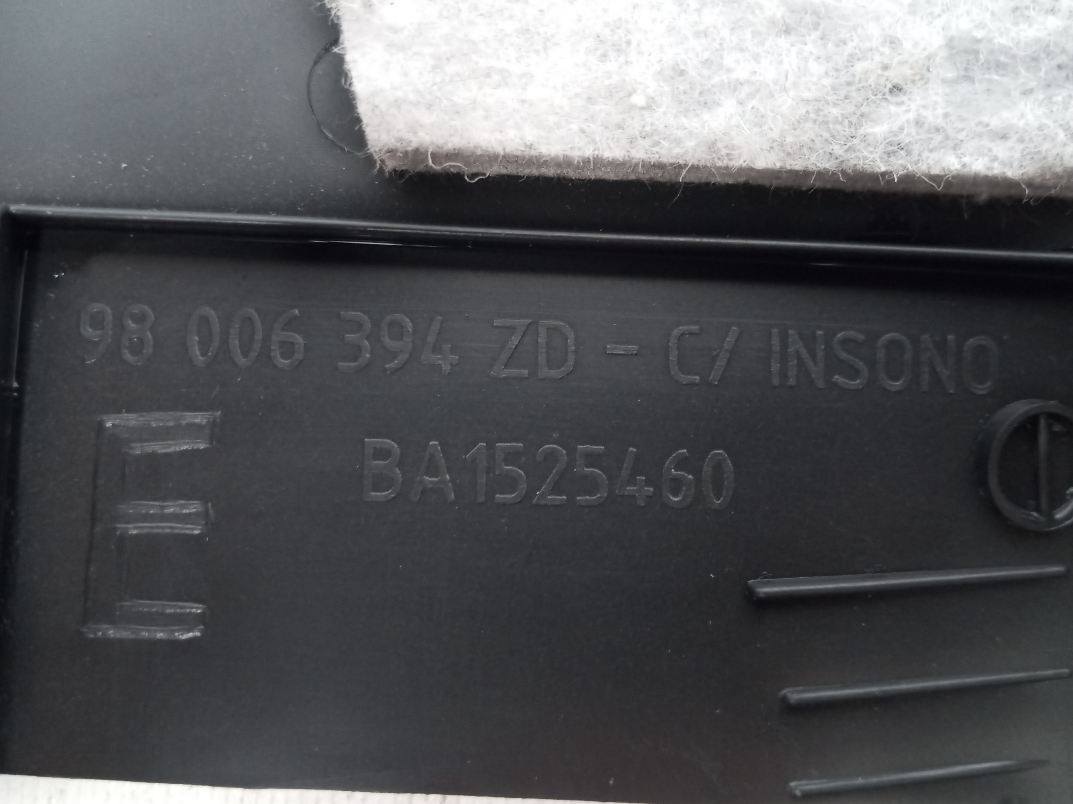Acabamento Console Central Esq Peugeot 208 Griffe 1.6 16v 20 3