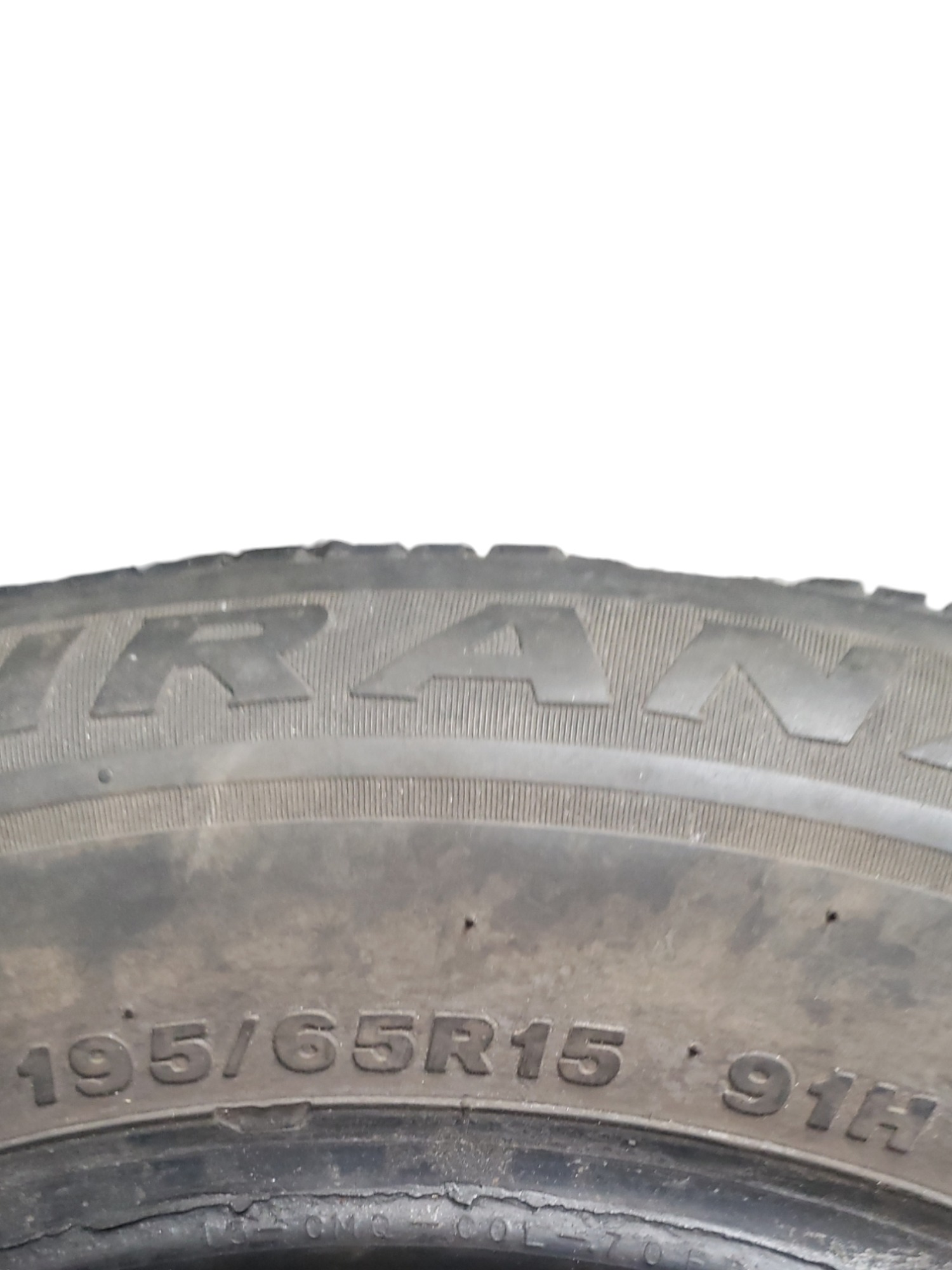 Pneu Usado 195 65 R15 Bridgestone  A1 4