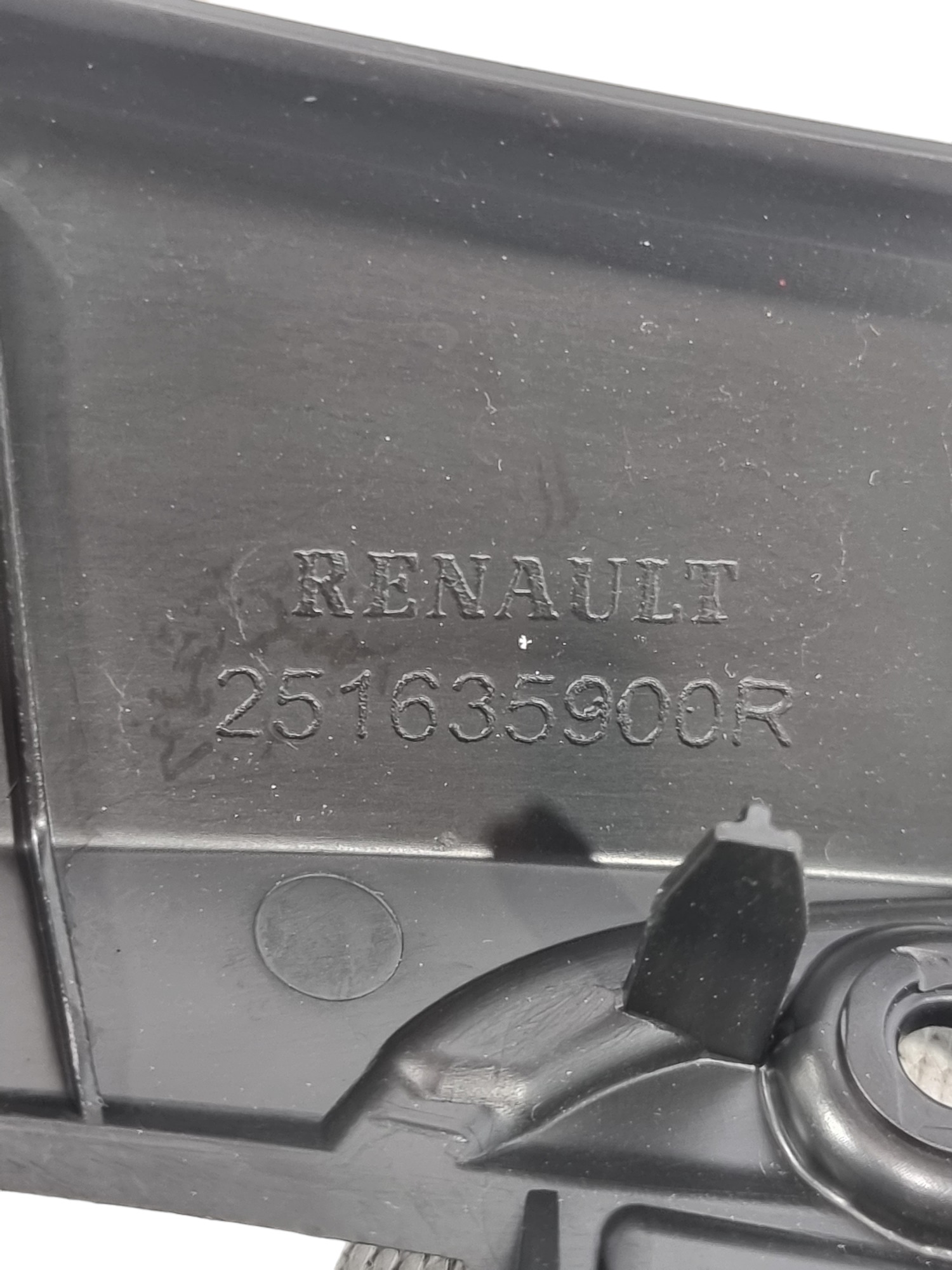 Moldura Comando Ar Renault Kwid Zen 1.0 2018 251635900 3