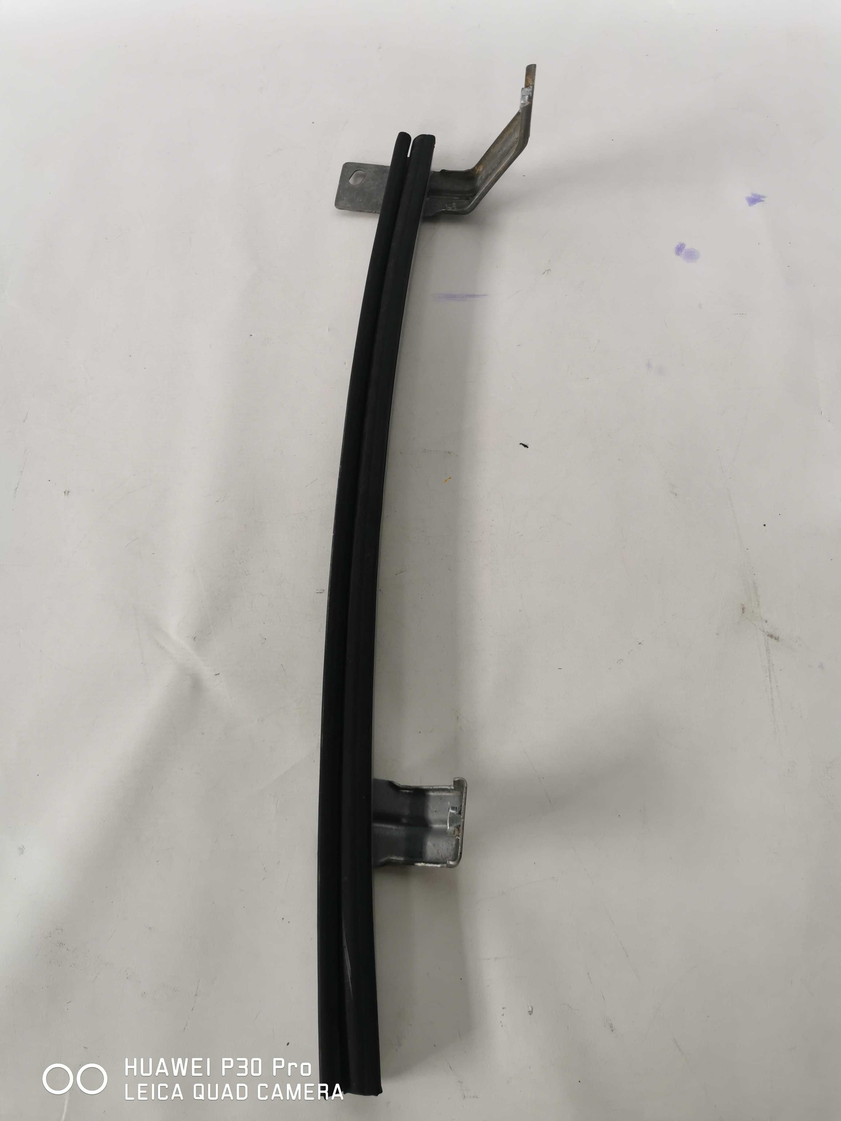 Guia Canaleta Dianteira Esquerda Nissan Versa 2019 2
