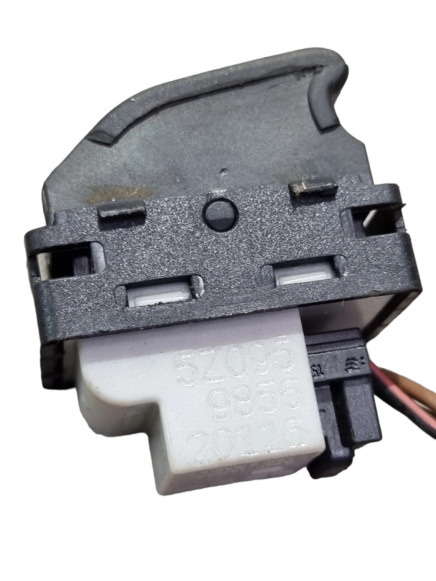 Botão Vidro Elétrico Diant Direito Voyage 2017 5z0959856 2