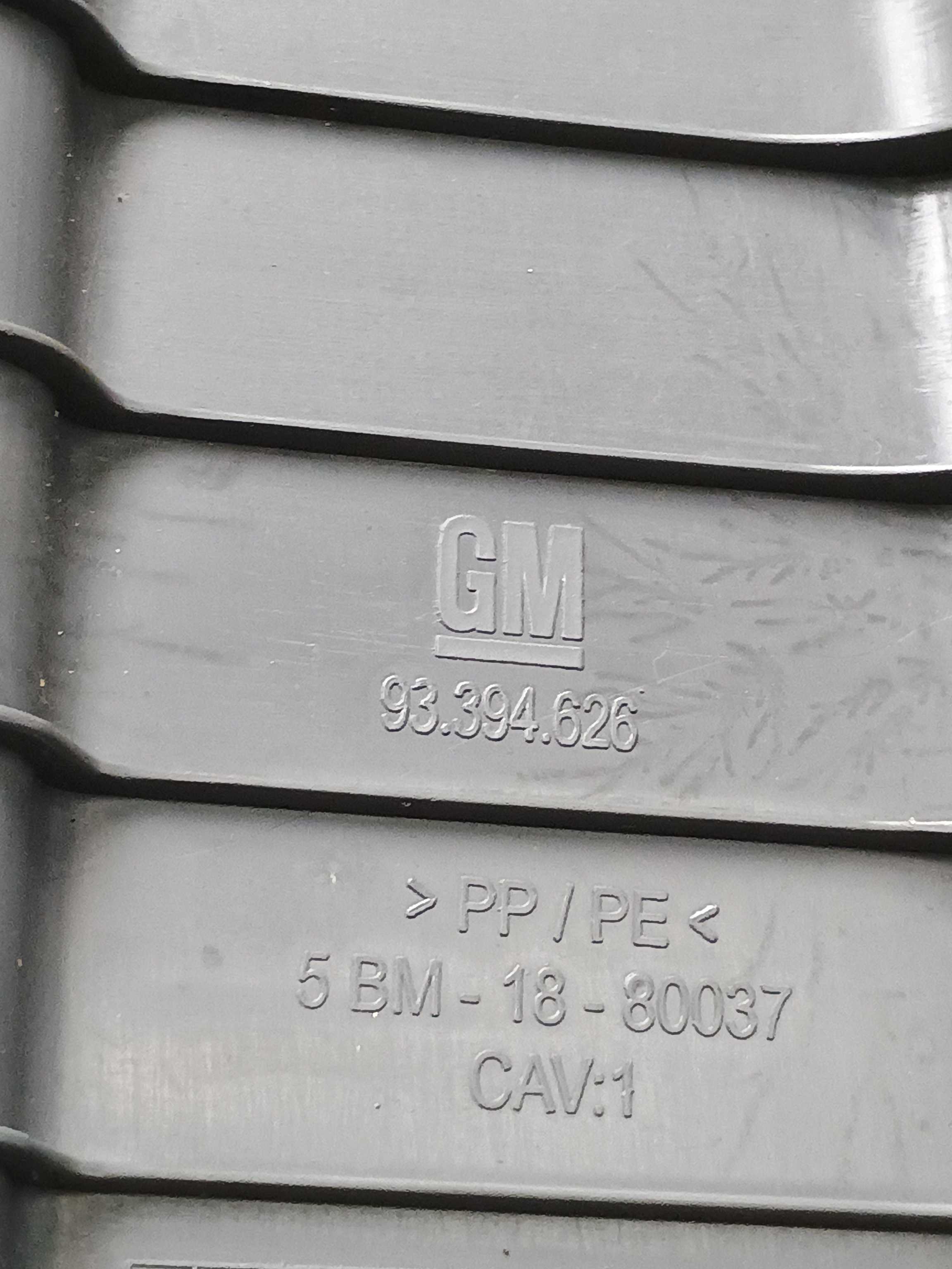 Moldura Inferior Porta Malas Gm Meriva 1.8 2005 93394626 3