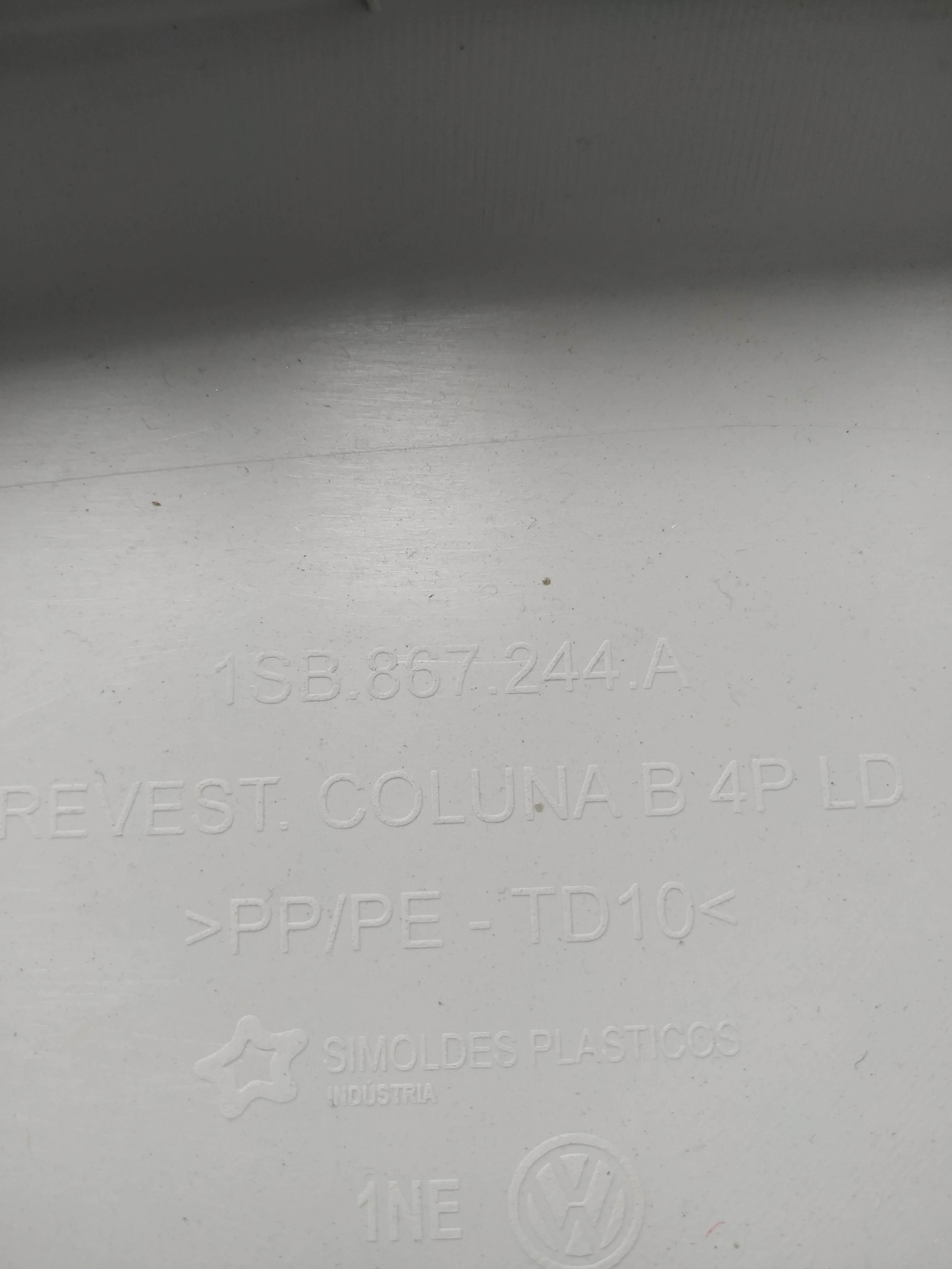 Moldura Superior Coluna Central Direita Vw Up 2015 3