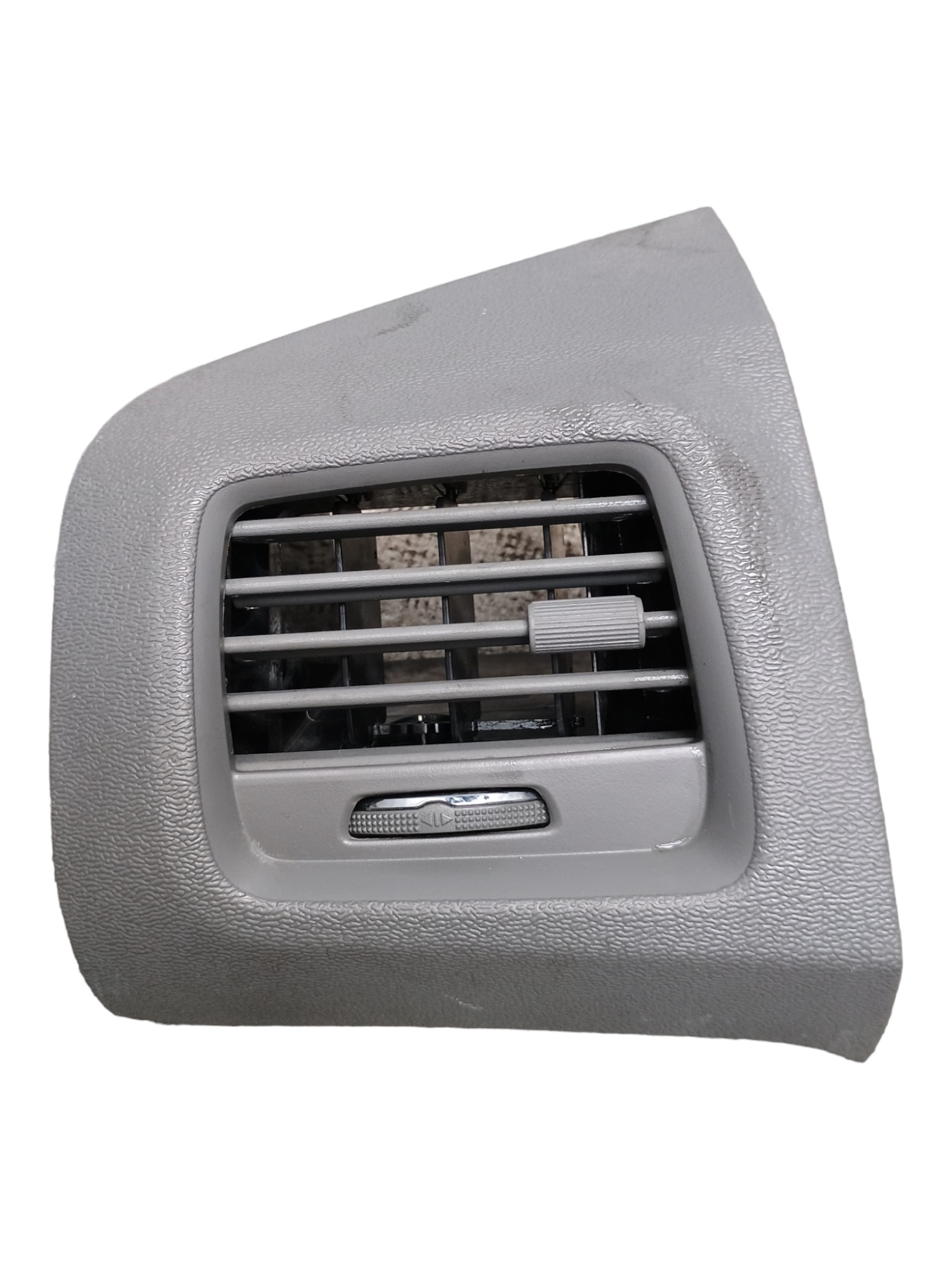 Difusor Ar Esquerdo Gm Spin 1.8 2016 52048102