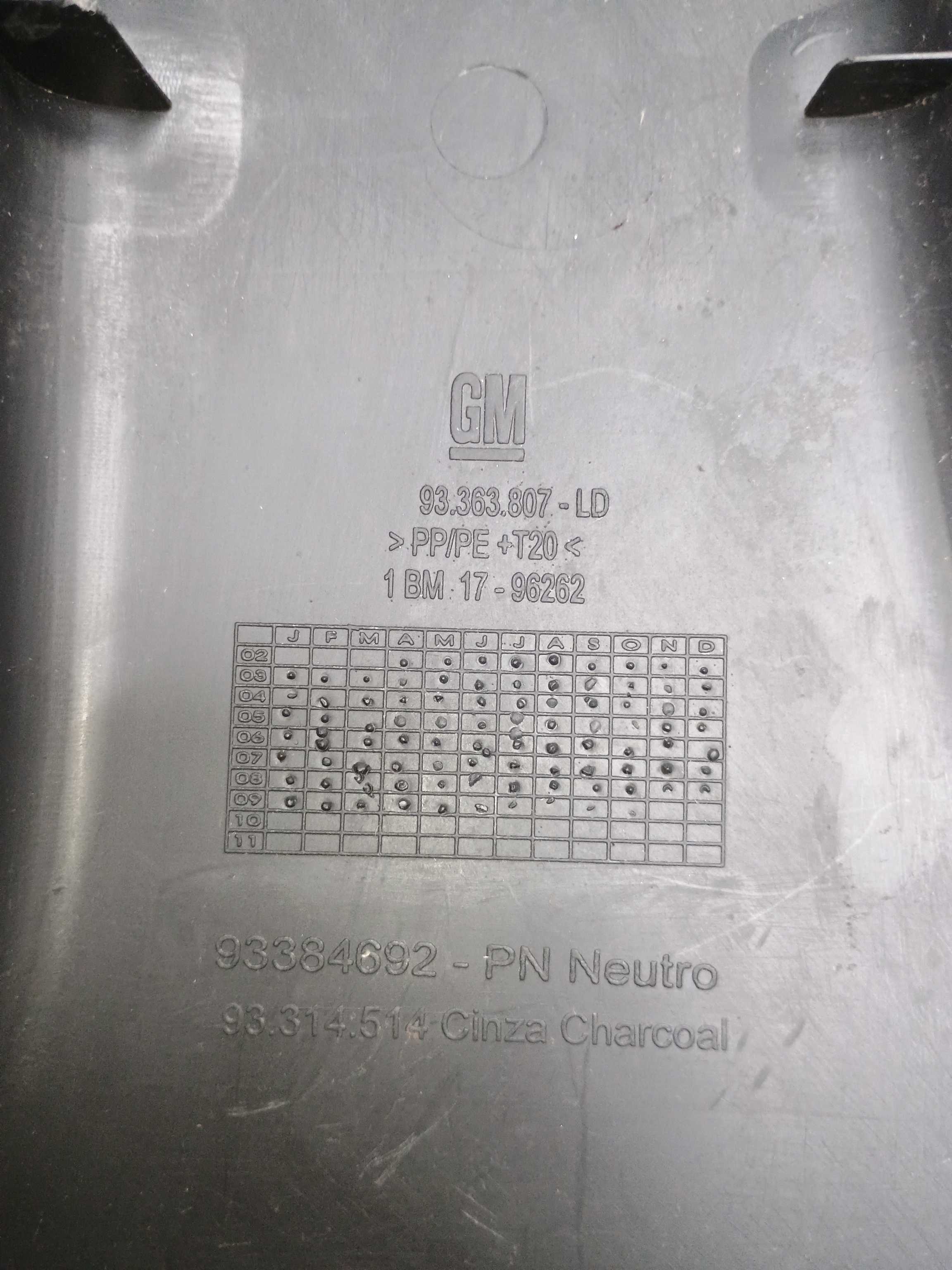 Moldura Coluna Inferior Direita Gm Celta 2012 Com Detalhes 8