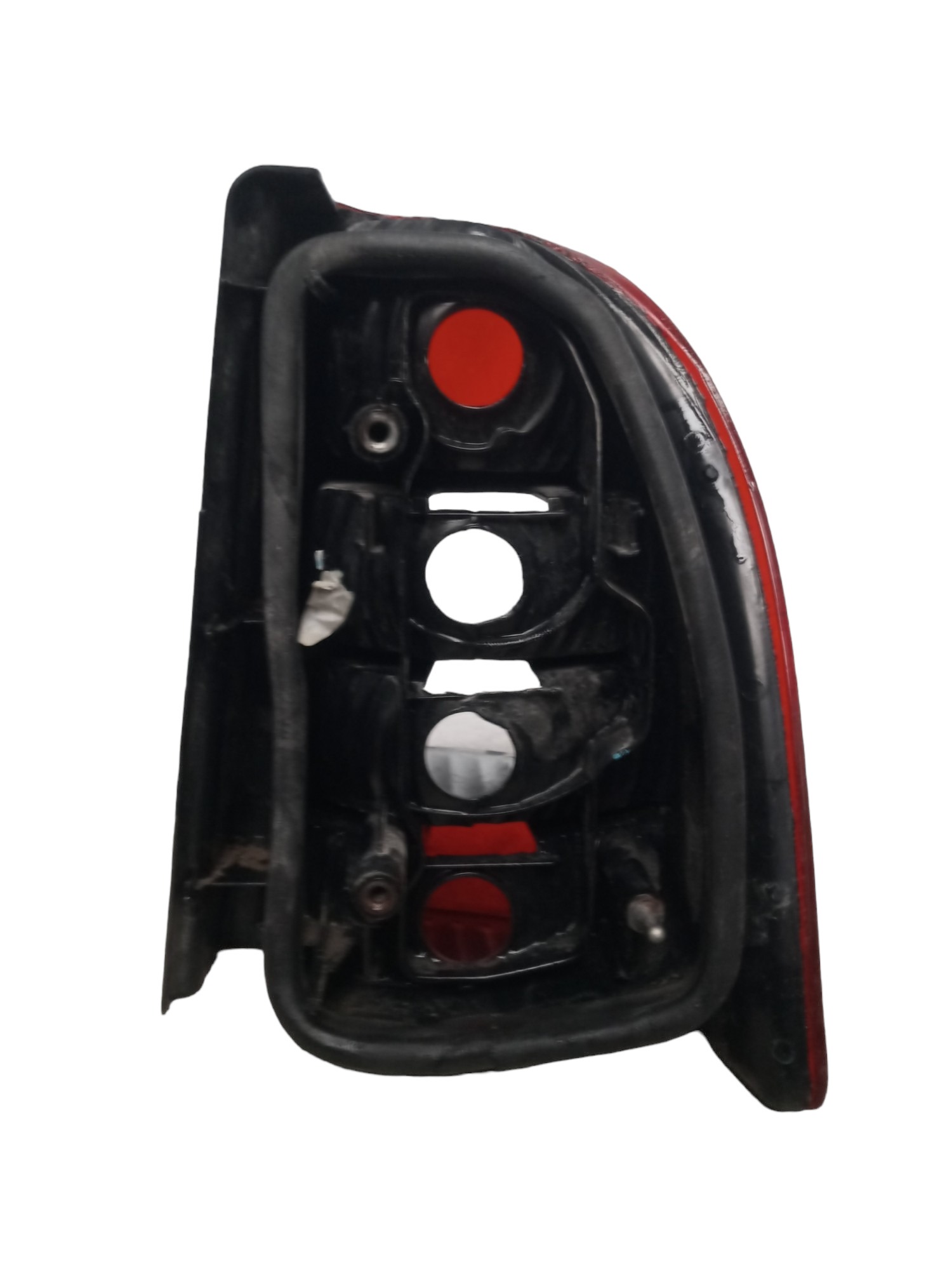 Lanterna Traseira Esquerda Fiat Strada  2010 Com Detalhe 1