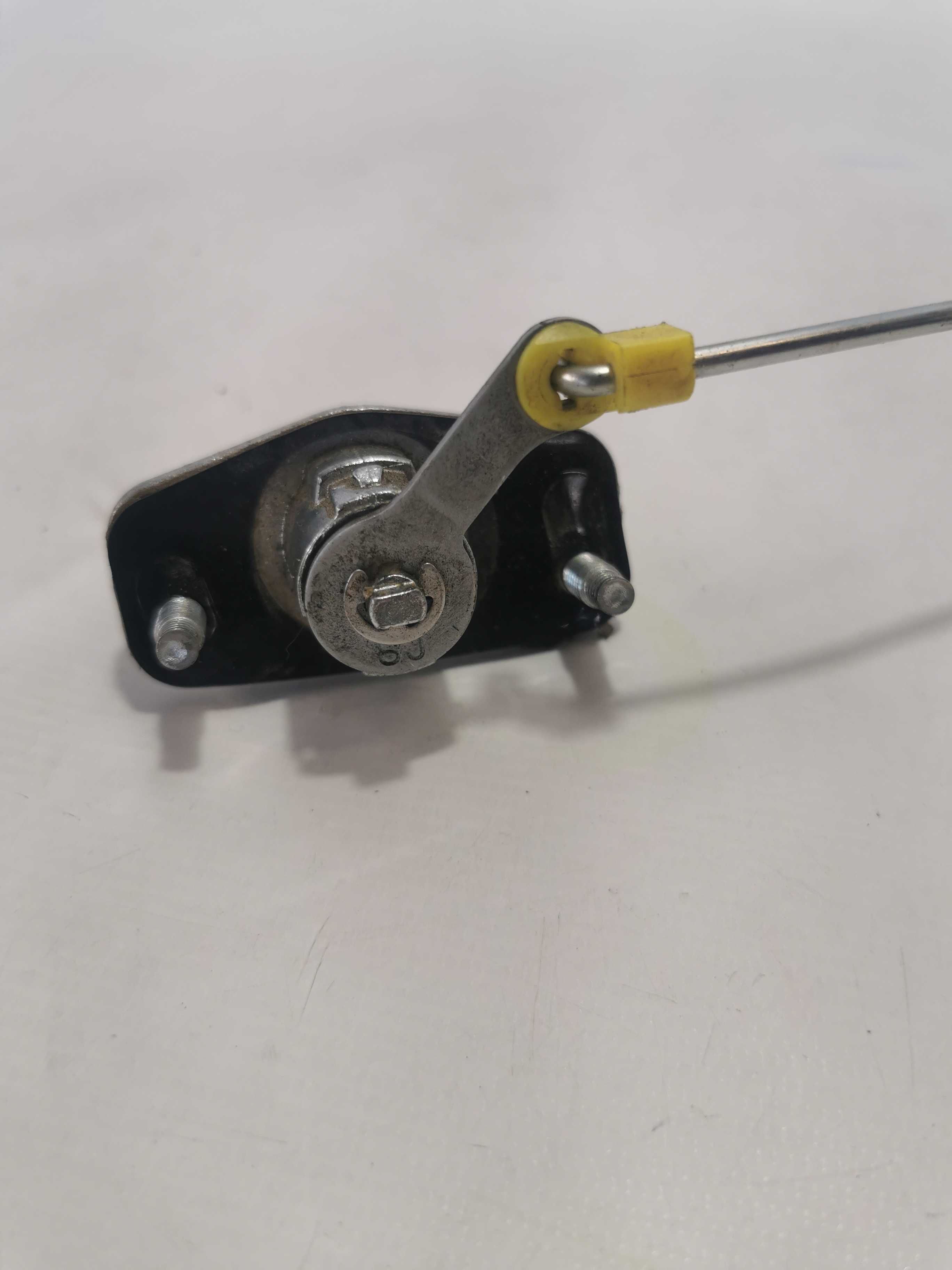 Miolo Da Tampa Traseira Nissan Versa 2019 3
