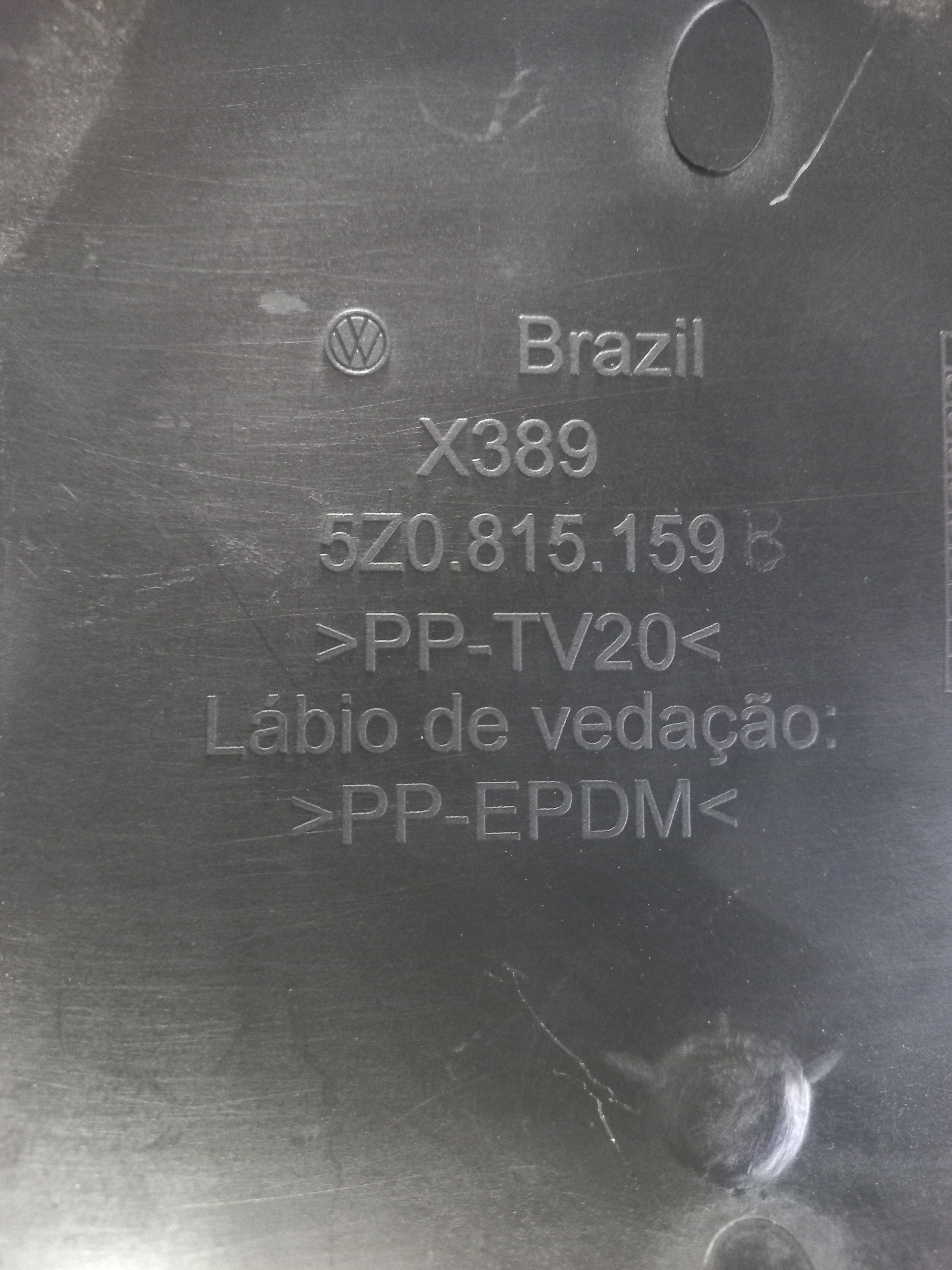 Moldura Lábio Vedação Volkswagen Fox 2008 5z0815159 4