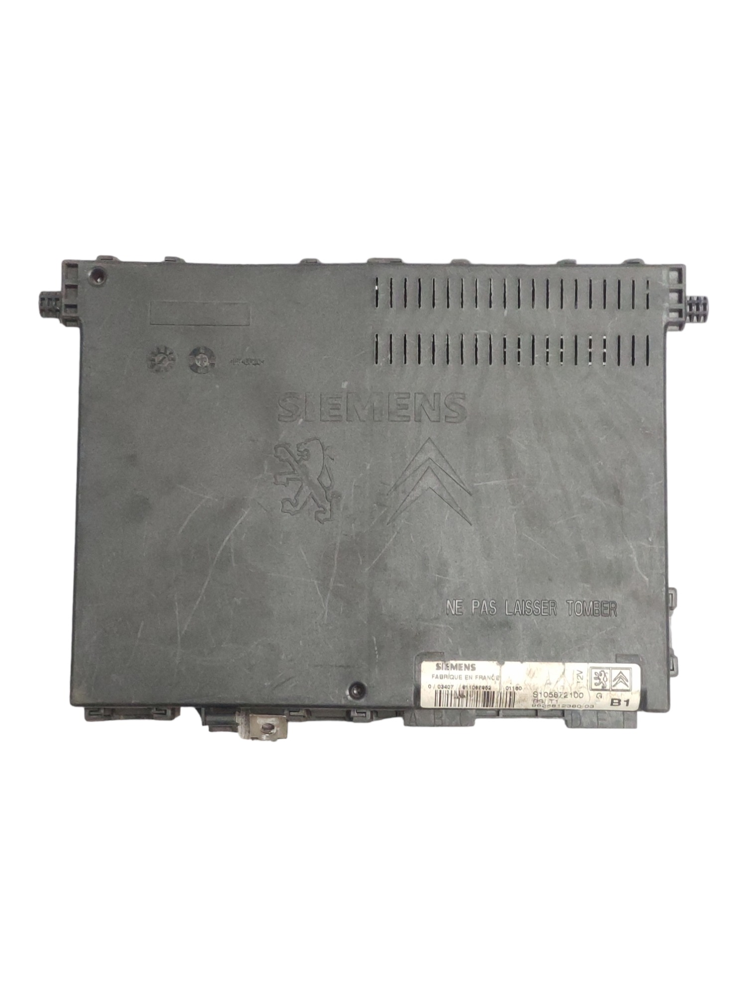 Módulo Bsi Peugeot 206 Soleil 1.6 8v 2001 S105872100 2