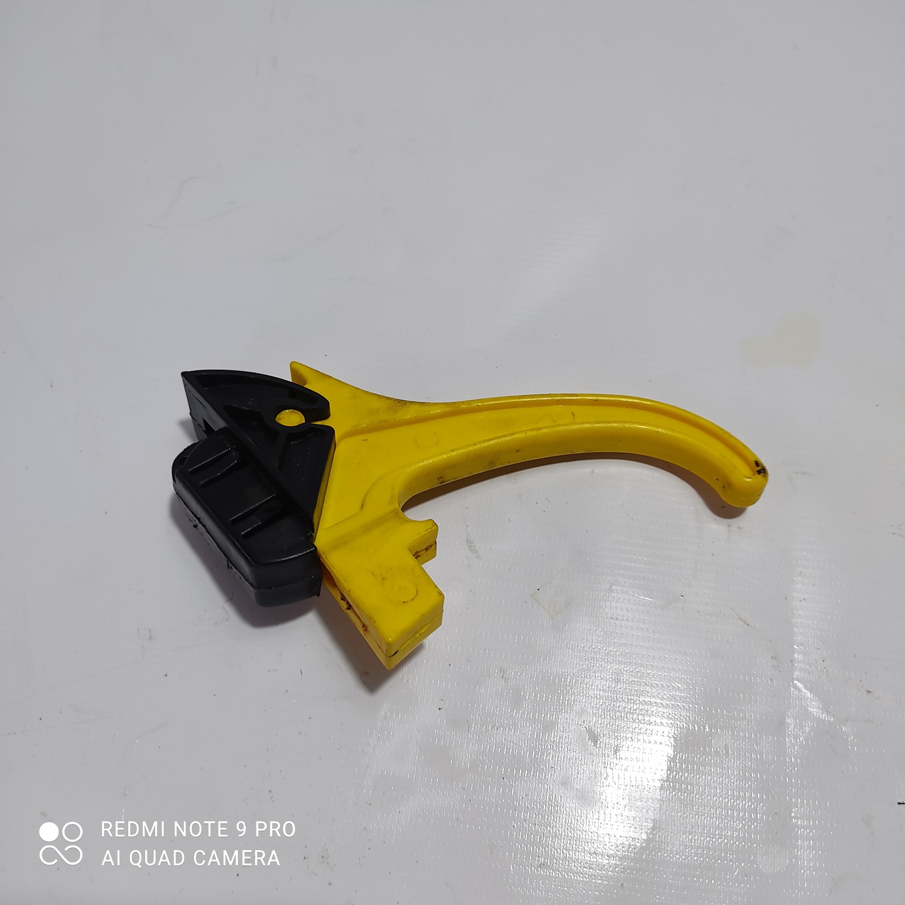 Puxador Do Capô Fiat Mobi Like 2