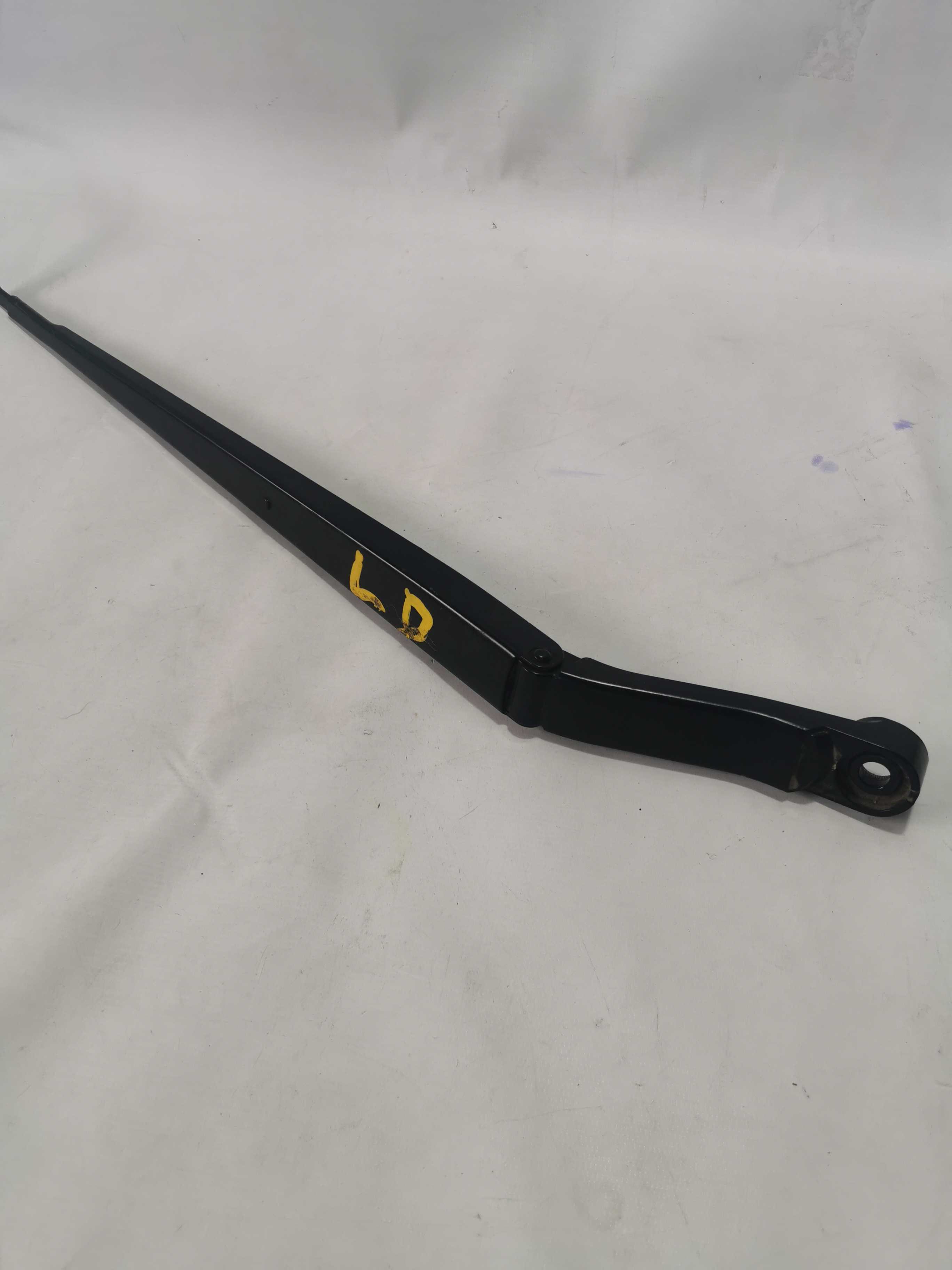 Braço Do Limpador Direito Nissan Versa J426e41 3