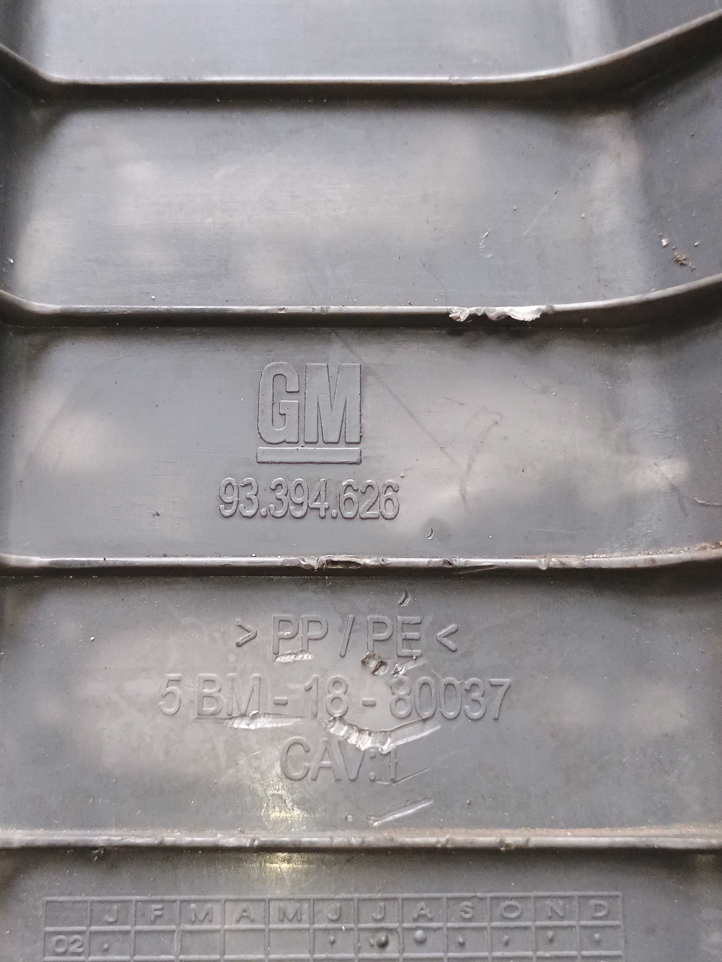 Moldura Inferior Porta Malas Gm Meriva 2003 Com Detalhes  Cinza 10