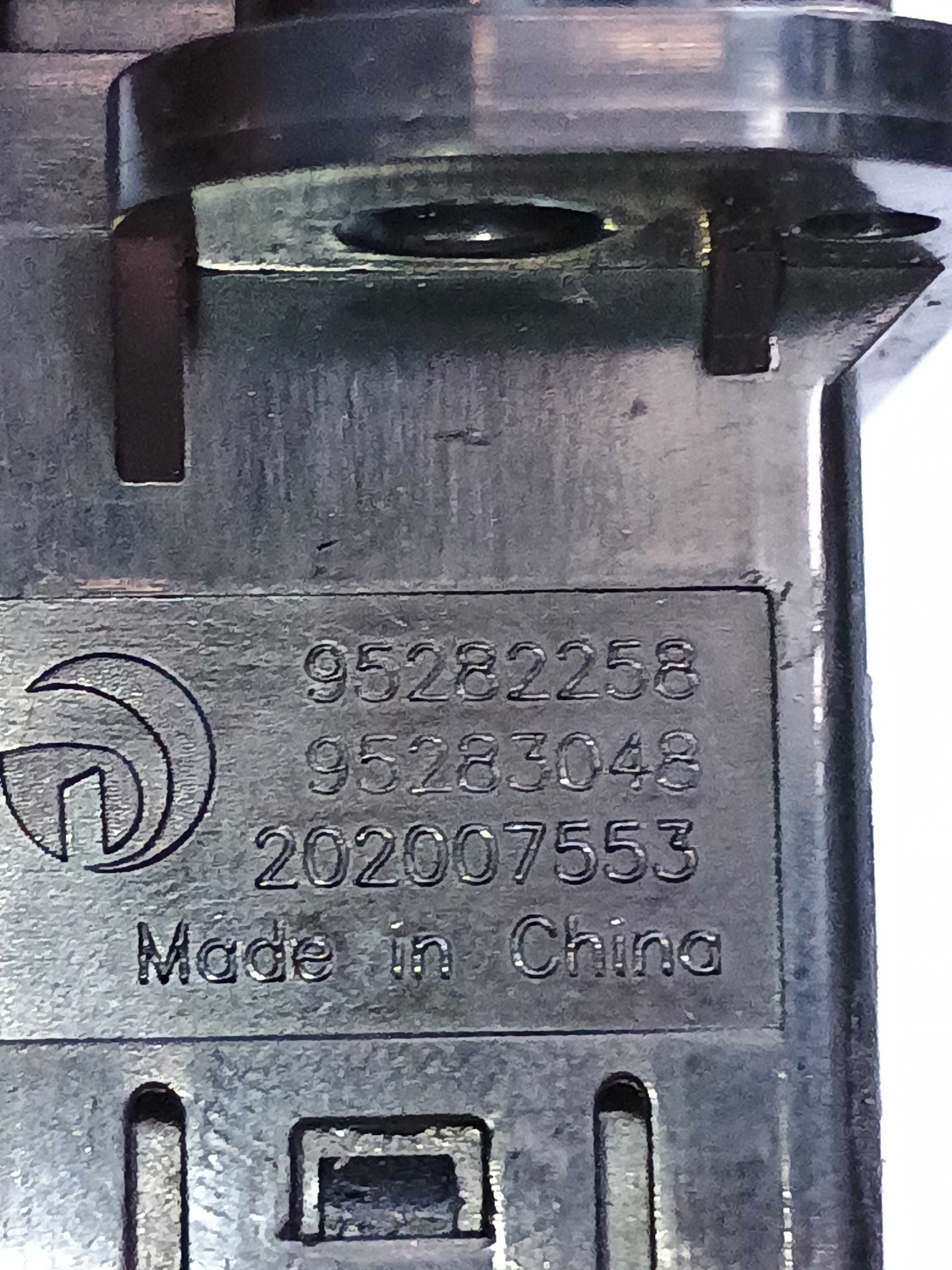 Botão Pisca Alerta Gm Spin 1.8 2016 95282258 4