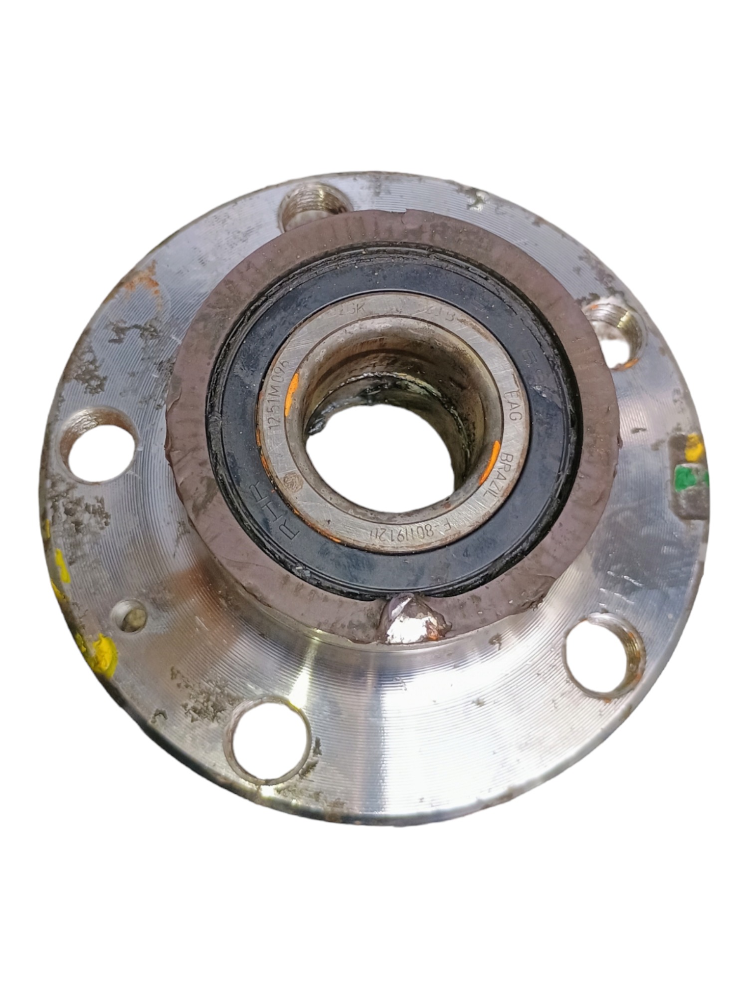 Cubo De Roda Traseiro Direito Vw Fox 2017 2