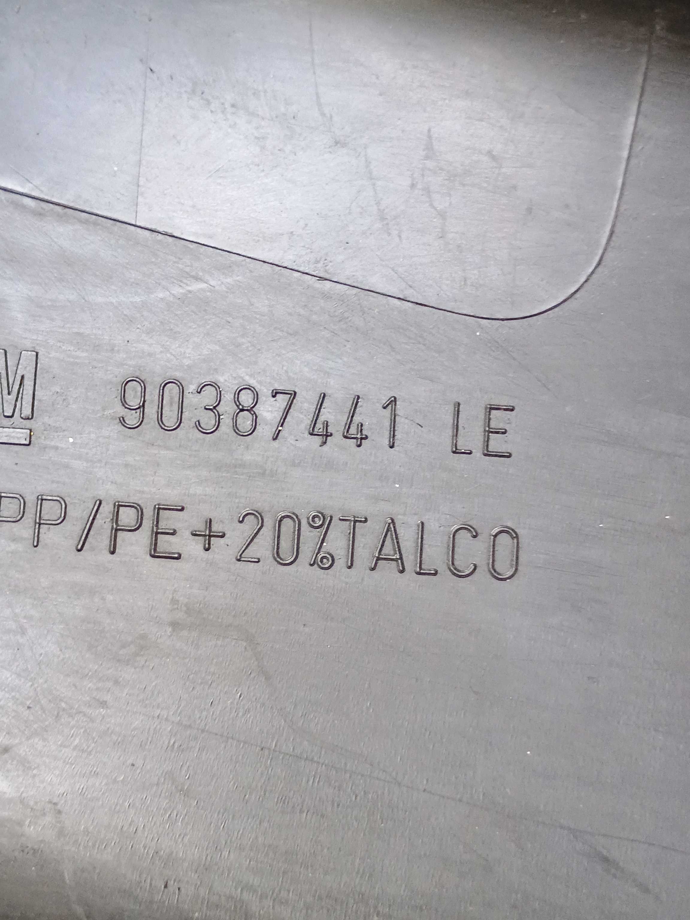 Moldura Coluna Central Esquerda Gm Corsa 1996 Detalhes 7