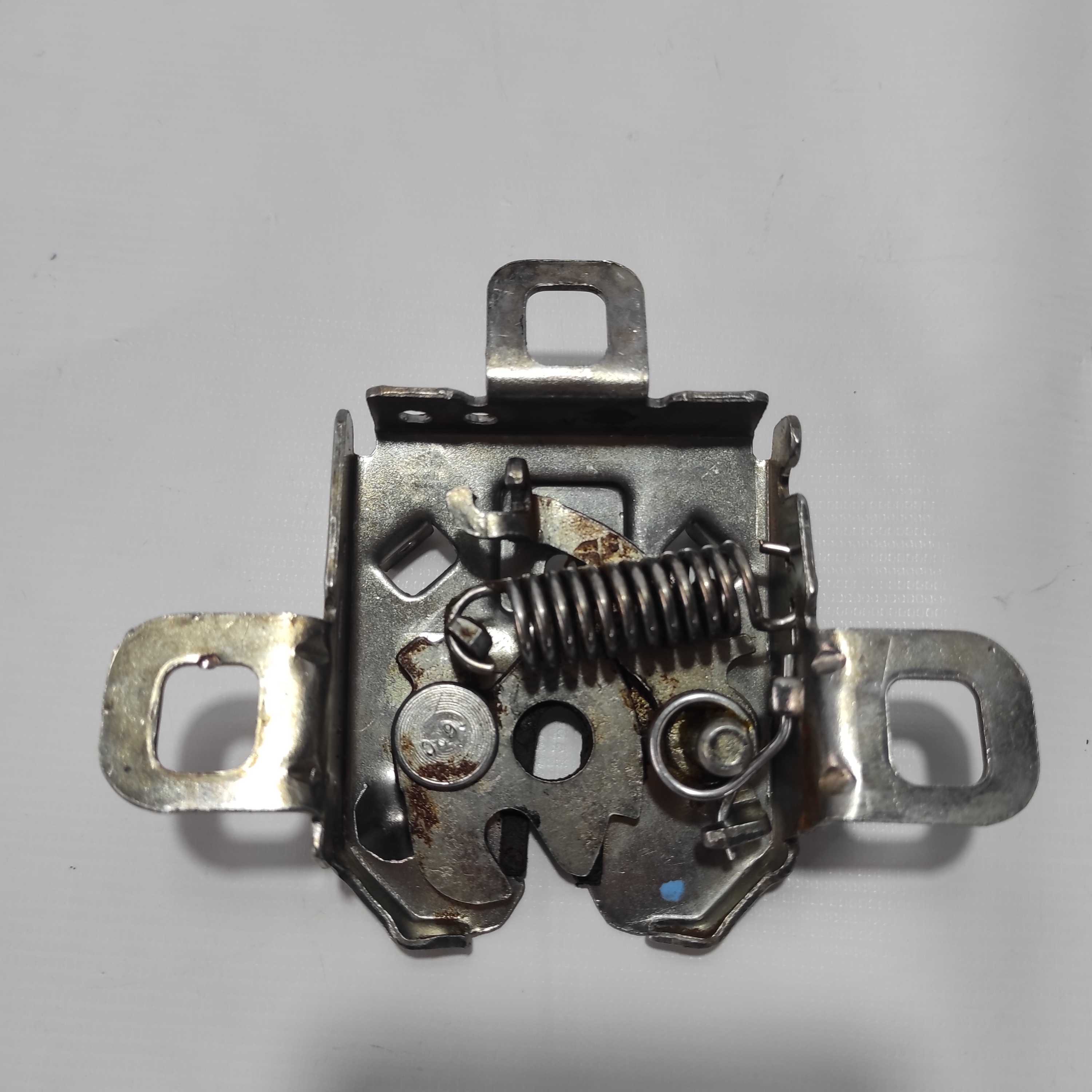 Fechadura Da Tampa Traseira Fiat Mobi Like 21544 1
